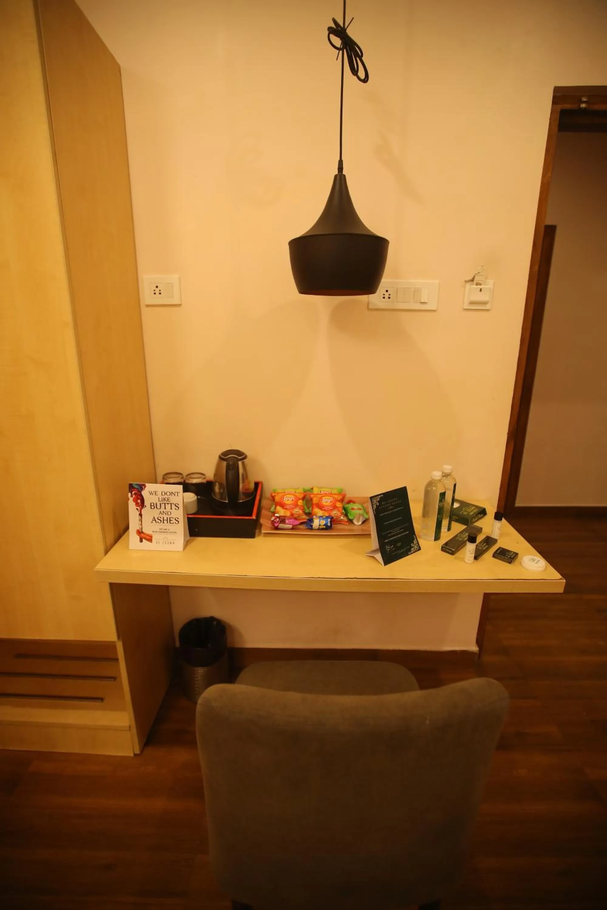 De Crown Luxury Hotel