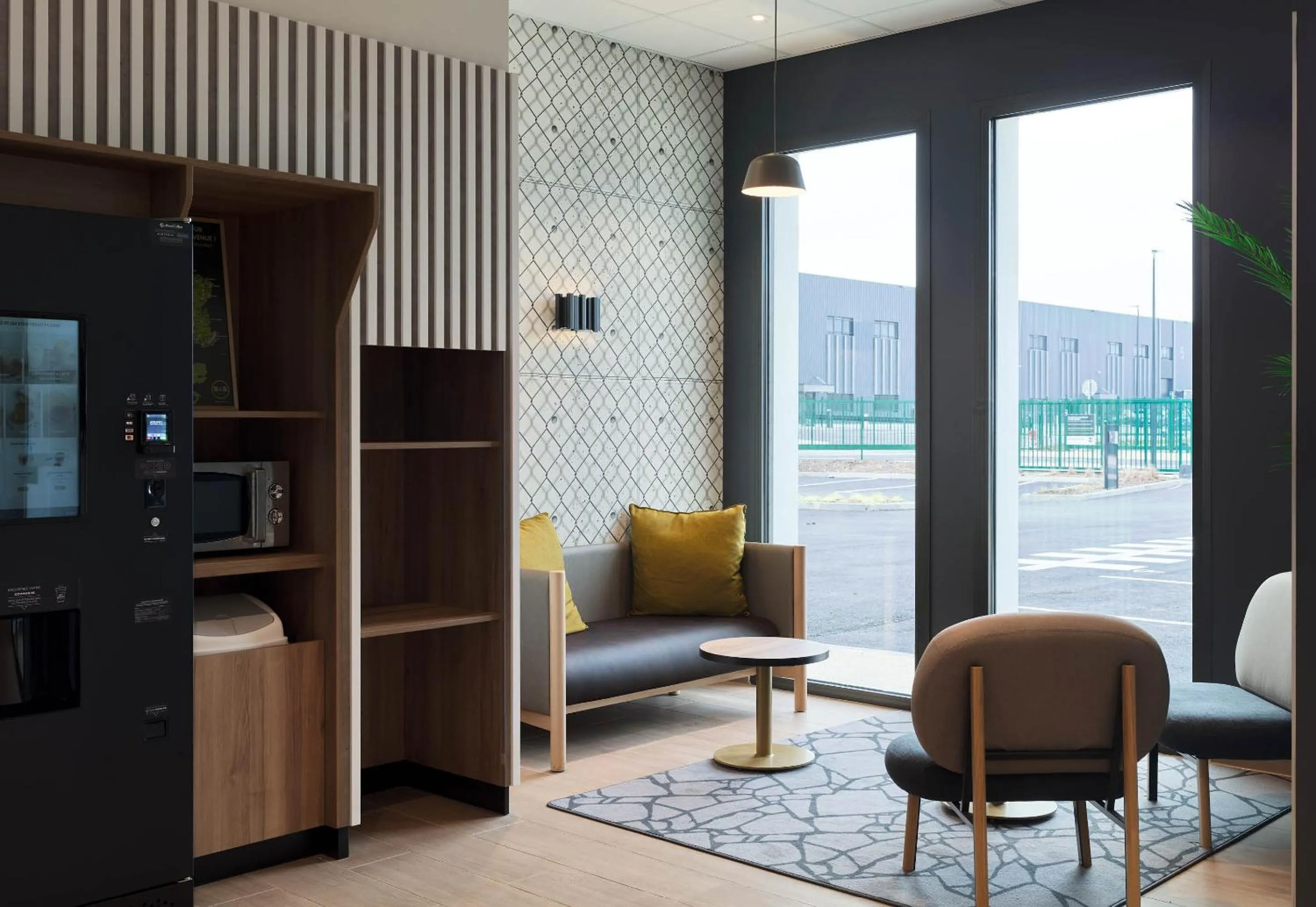 Seating area in B&B HOTEL Cergy Saint-Christophe Gare