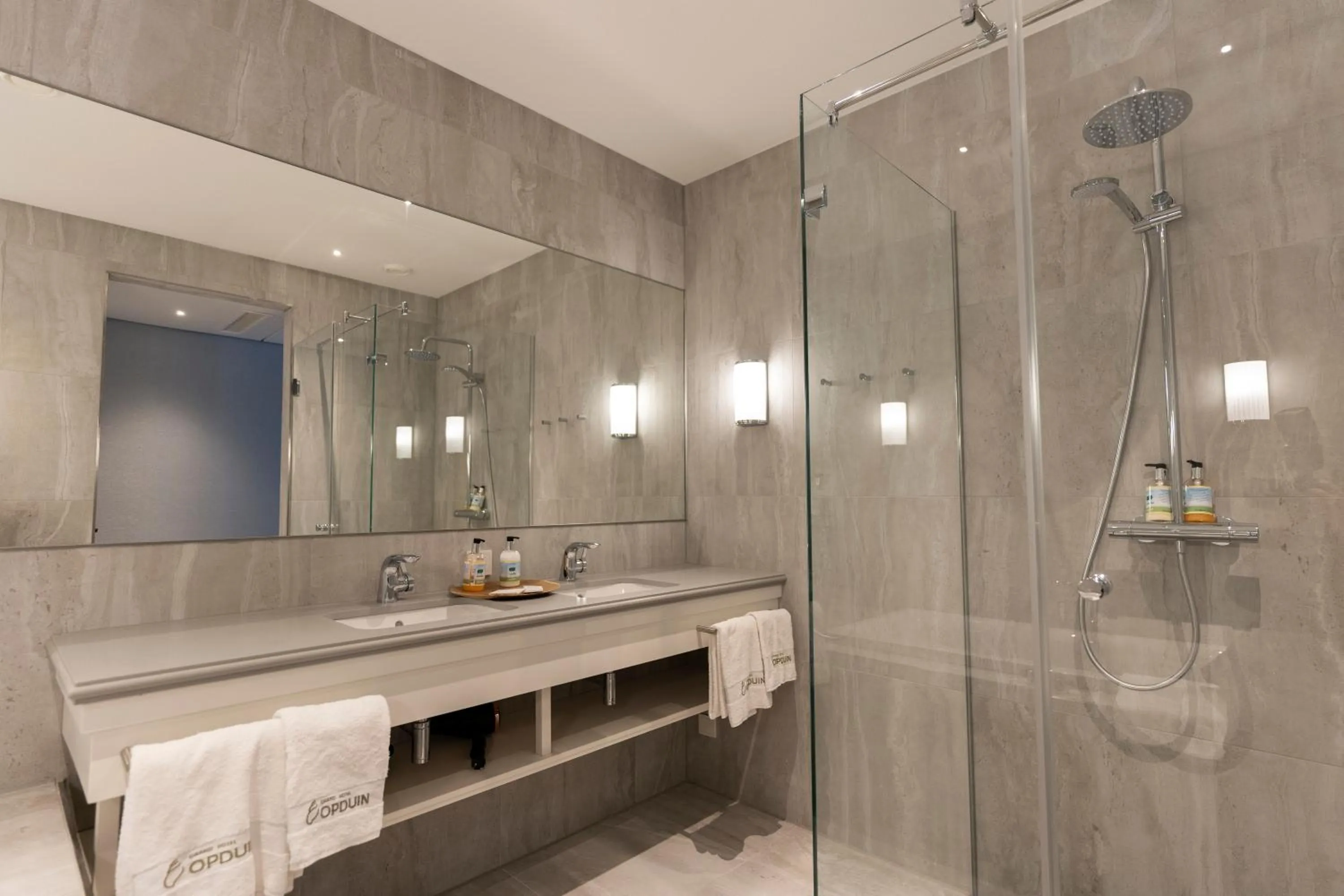 Bedroom in Grand Hotel Opduin