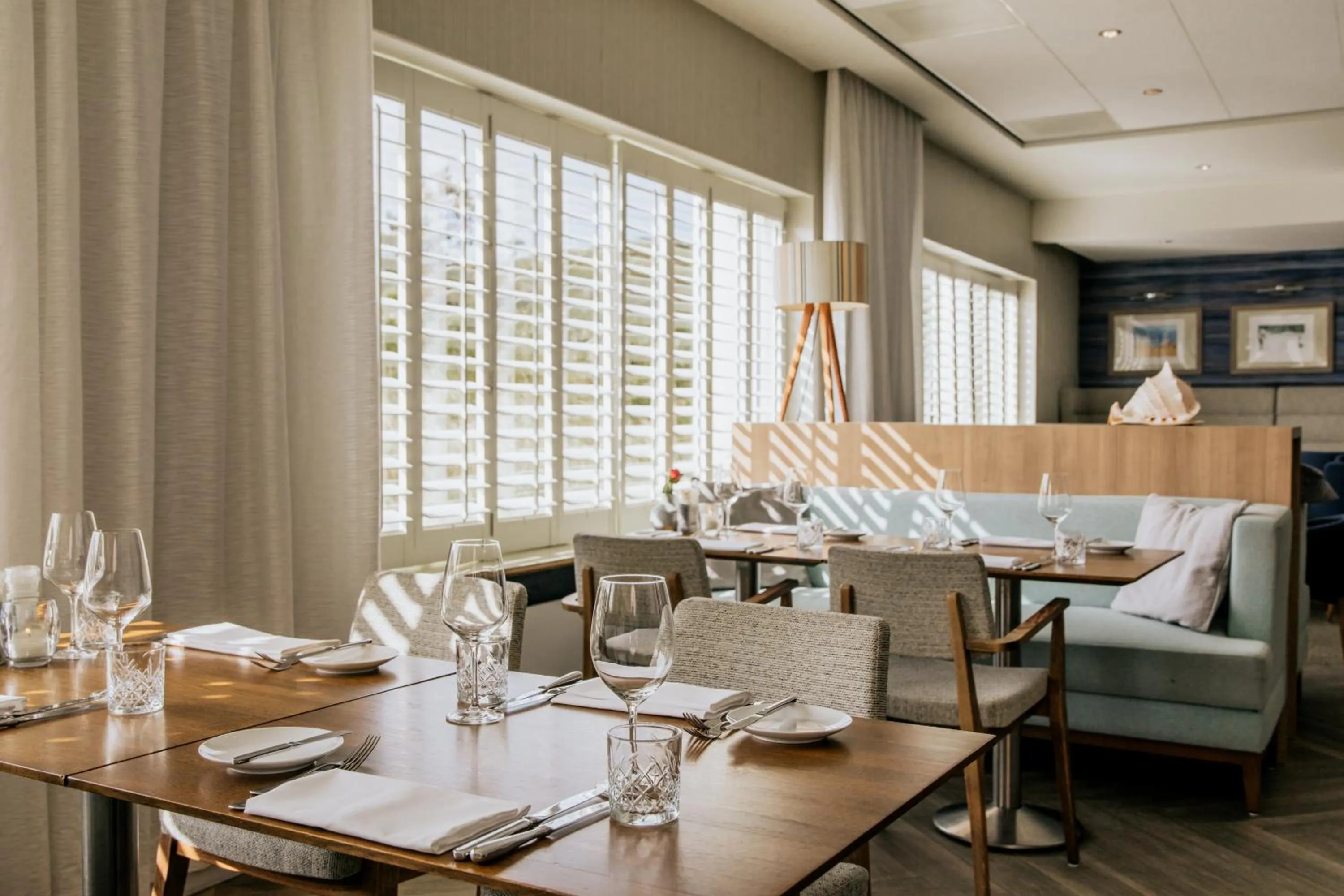 Restaurant/places to eat in Grand Hotel Opduin