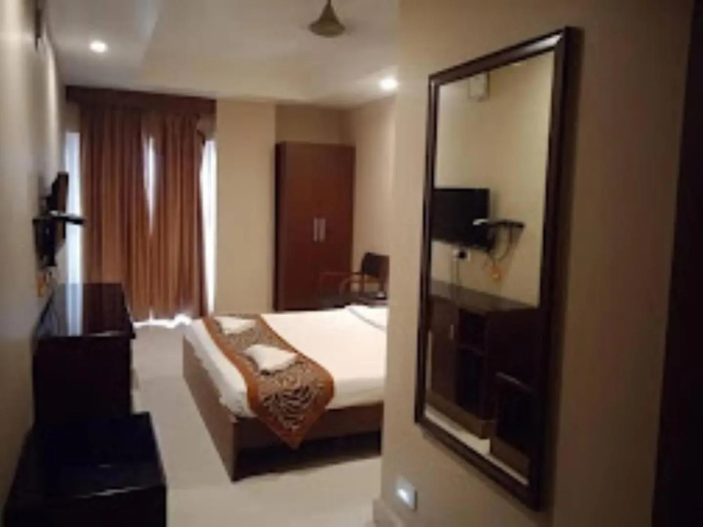 Property building, TV/Entertainment Center in Hotel Shreehari Grand