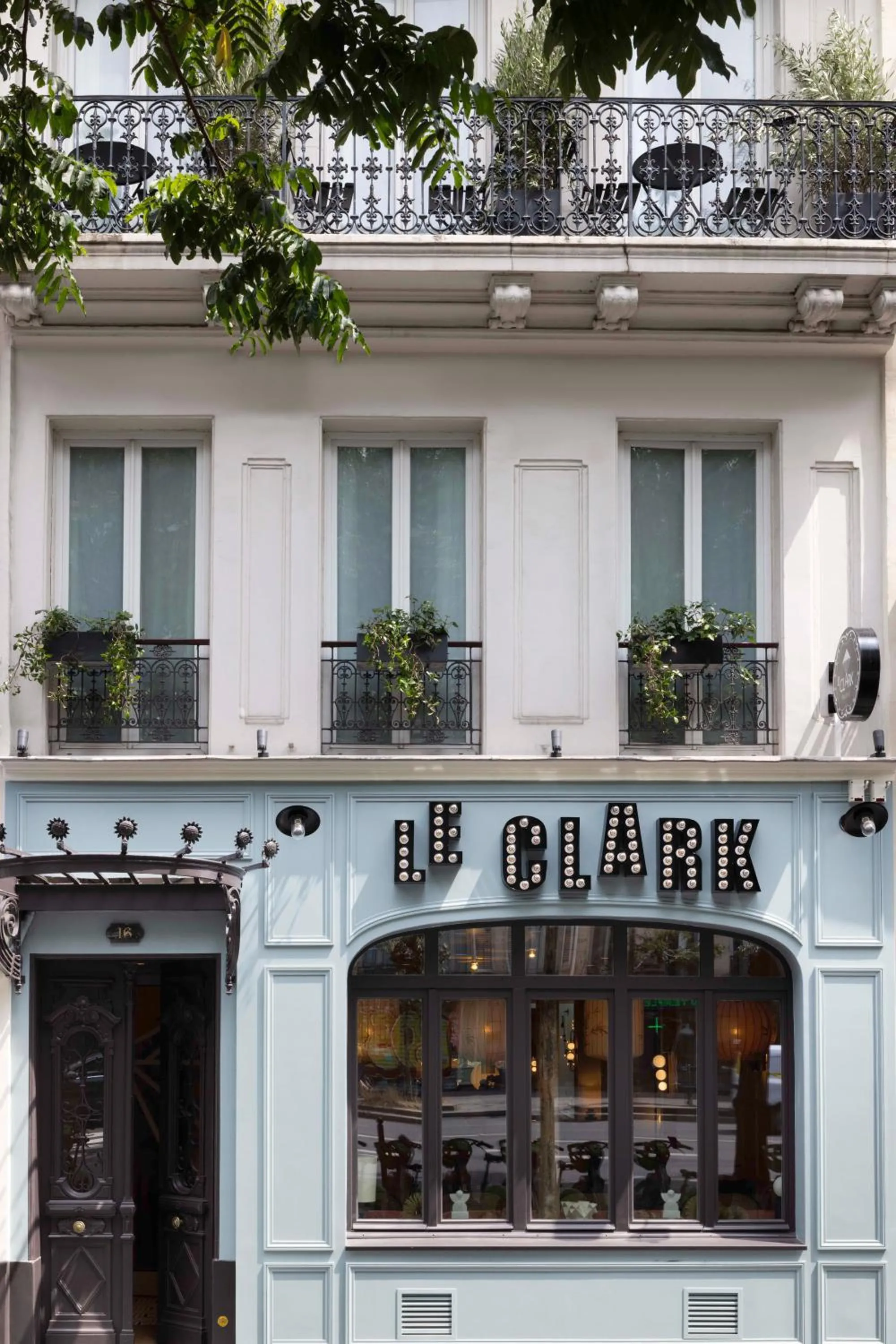 Property building in LE CLARK HOTEL