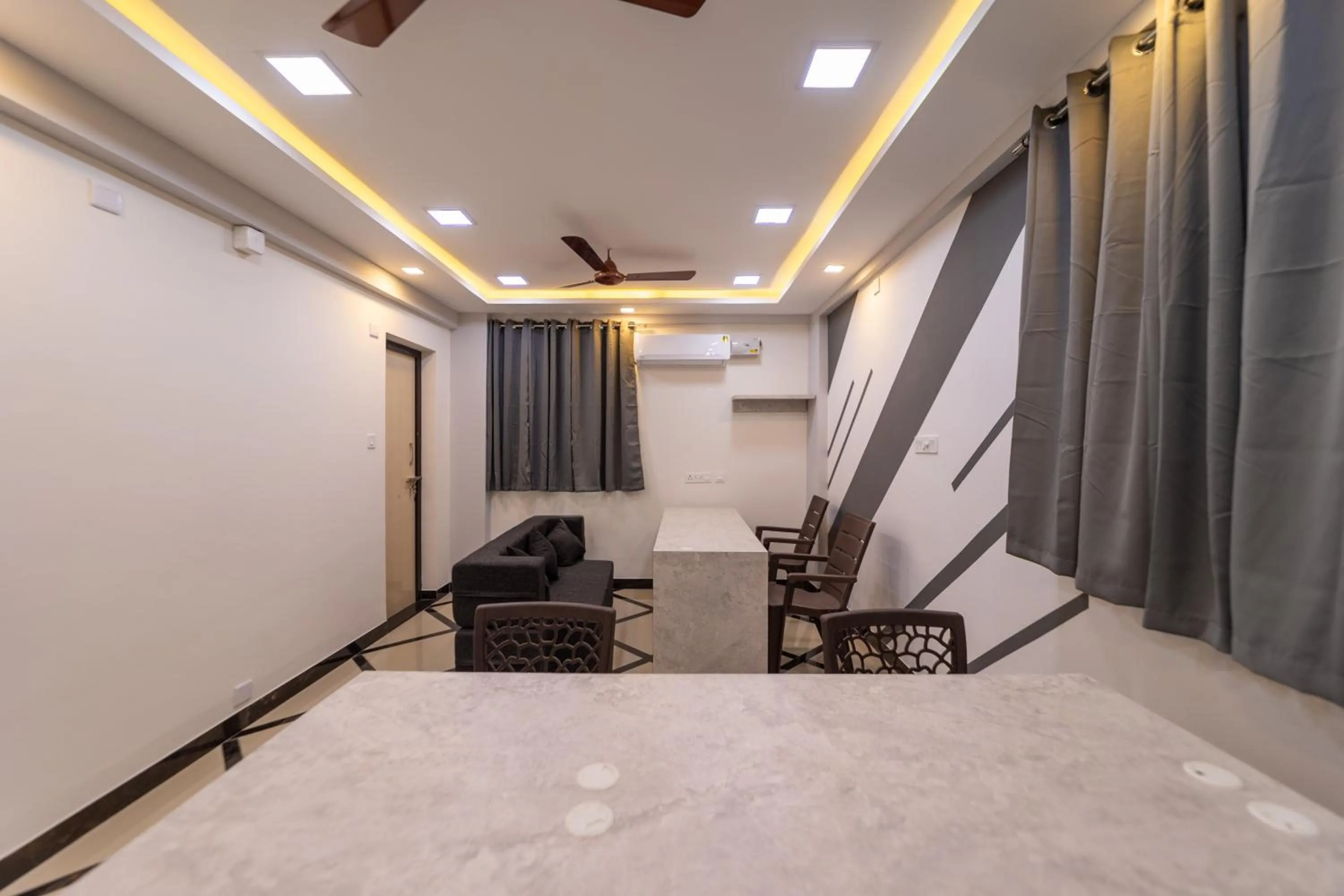 Seating area in Fortune Inn