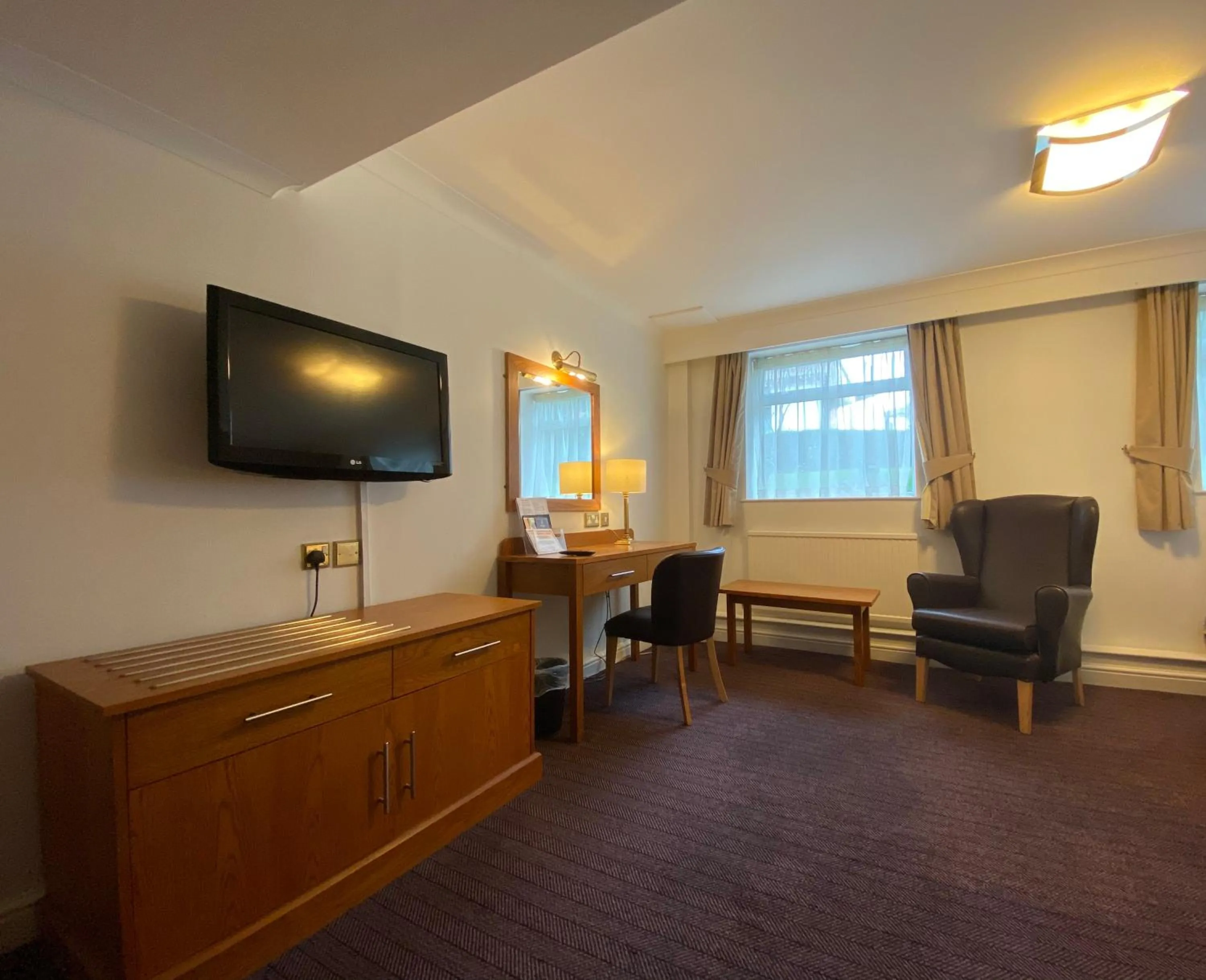 Seating area in Birmingham Great Barr Hotel