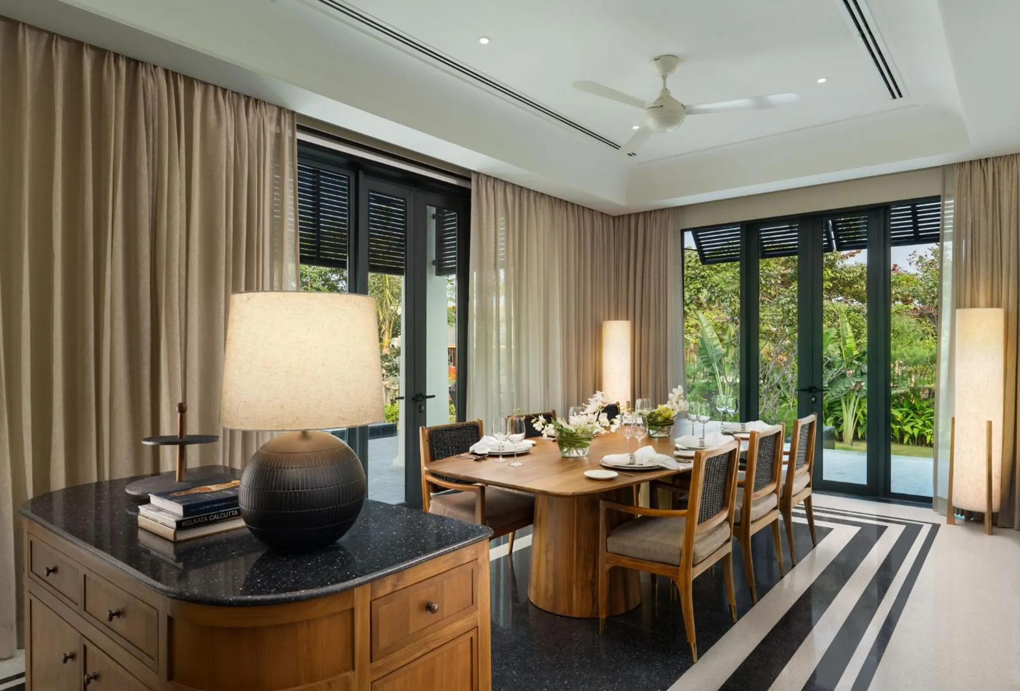 Dining area in Taj Taal Kutir