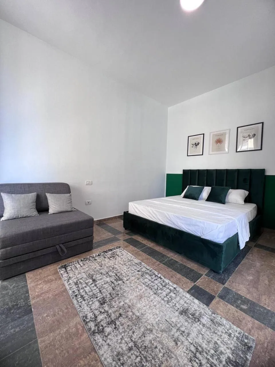 Bed in Cactus Apartments