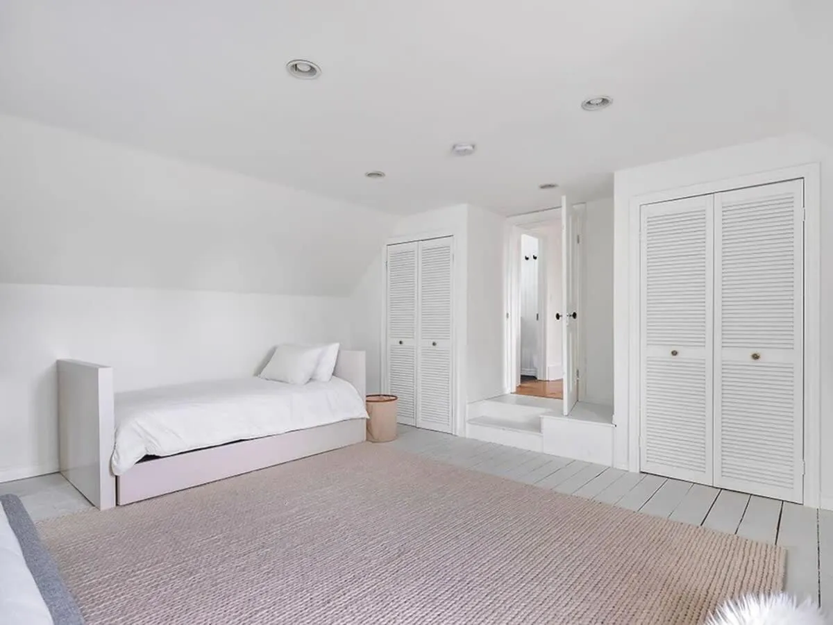 Bed in The Gem - Beautiful farmhouse with hot tub