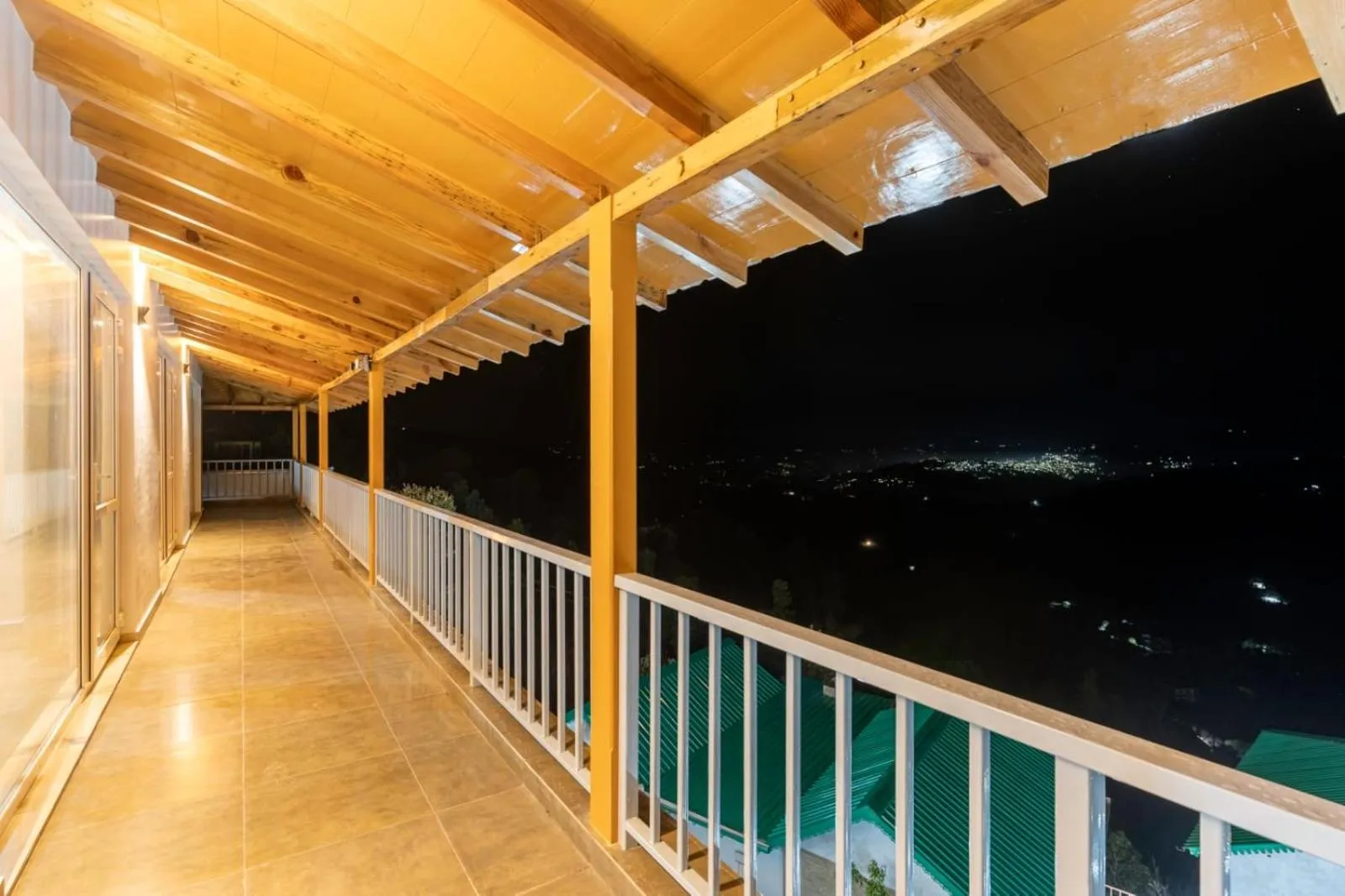 Night in Shree Parijat Resort - Luxury Resort in Mukteshwar