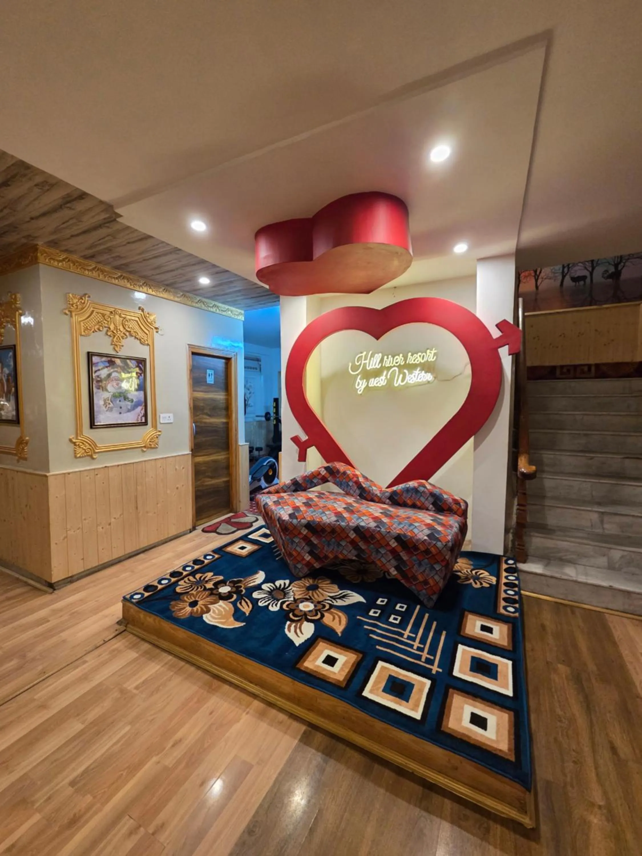 Lobby or reception in Hill River Resort By West Western -Property of the Year 2024-25 - Central Heated & Air Cooled, Near Mall Road