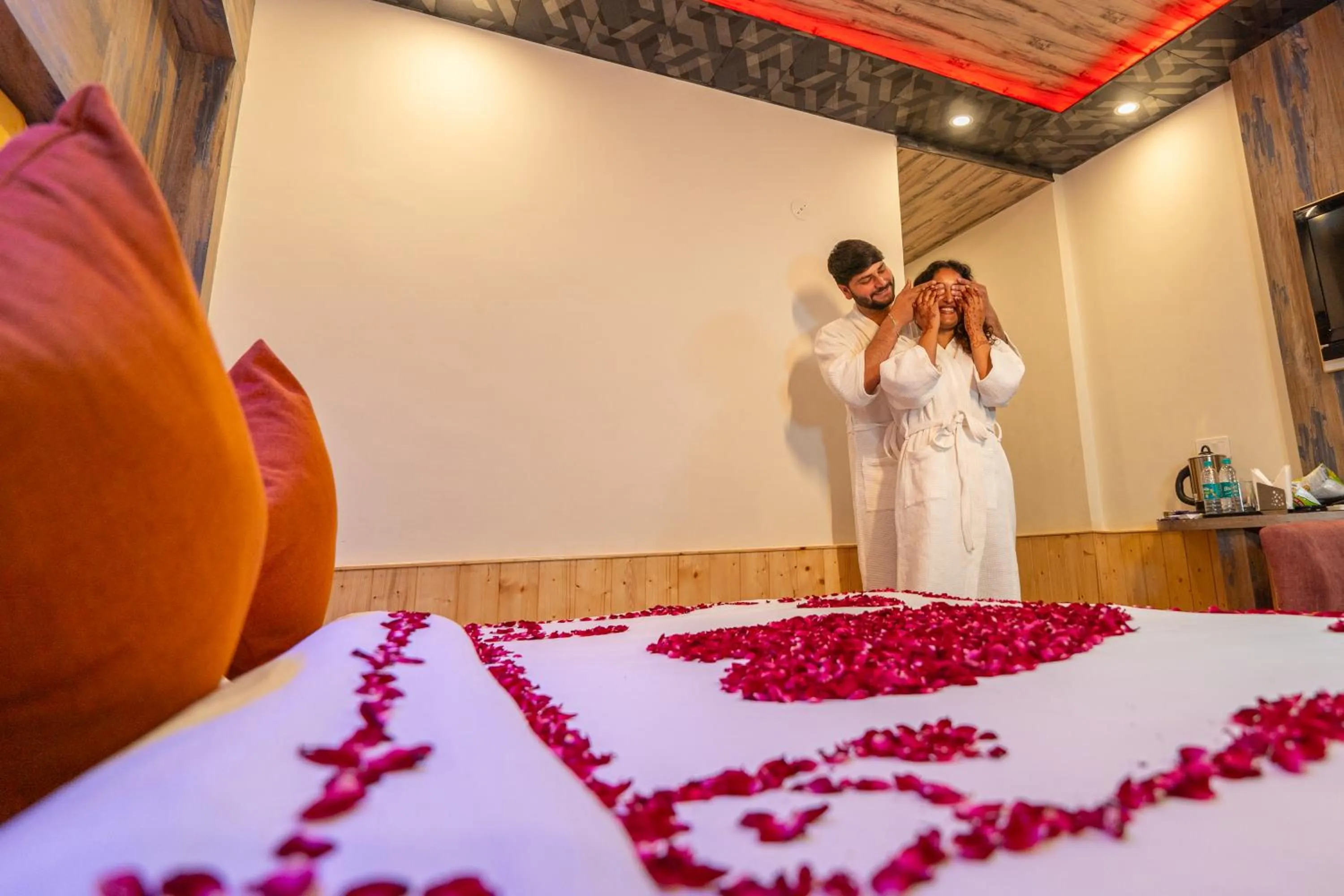 room service in Hill River Resort By West Western -Property of the Year 2024-25 - Central Heated & Air Cooled, Near Mall Road