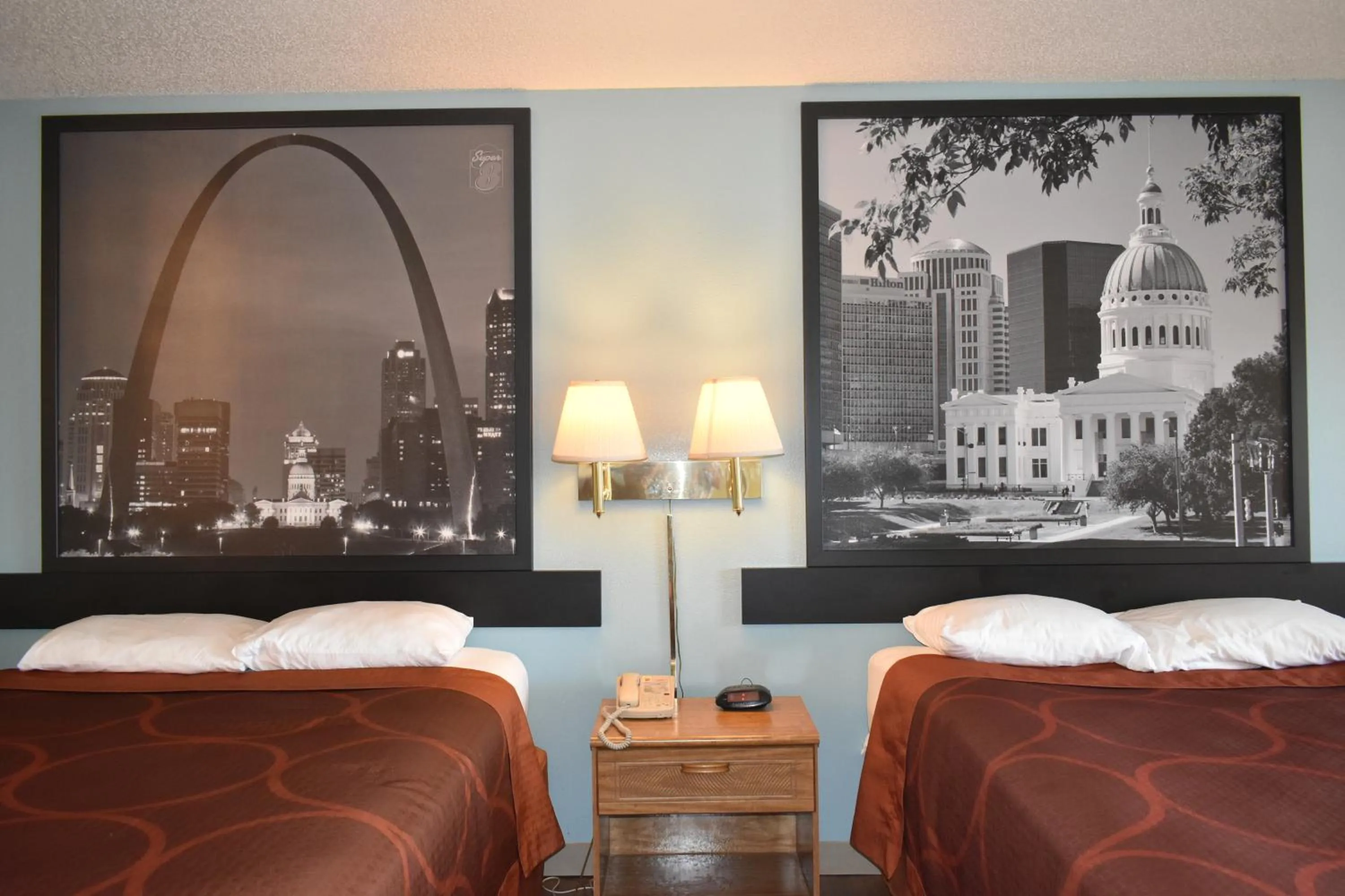 Bed in Super 8 by Wyndham Carthage