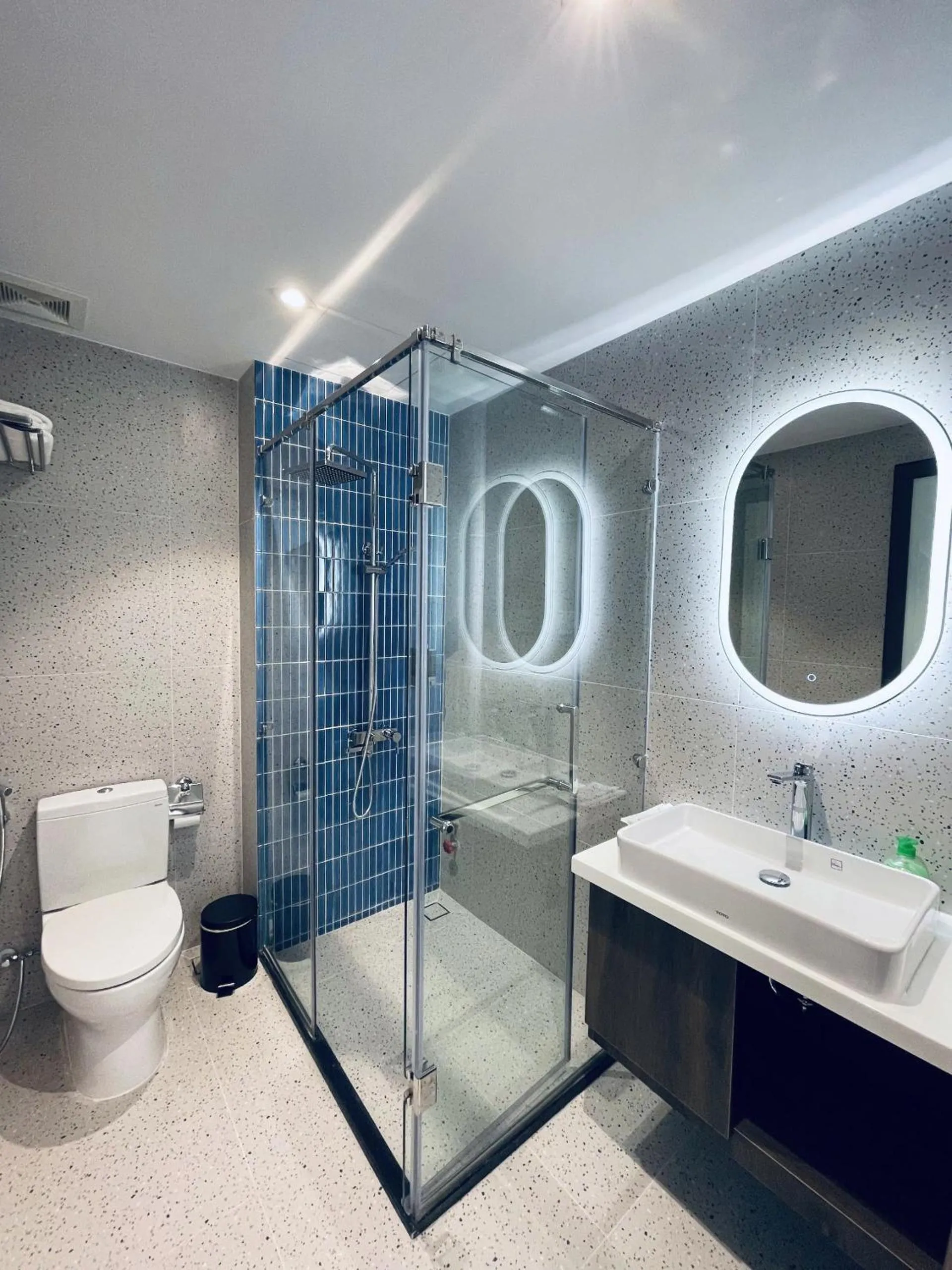 Shower in Hải Long Hotel 2