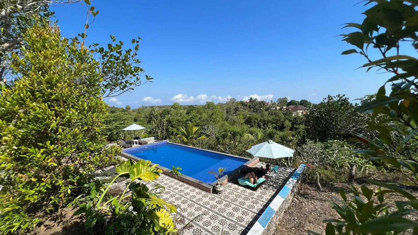 Spring in La Village Hill View