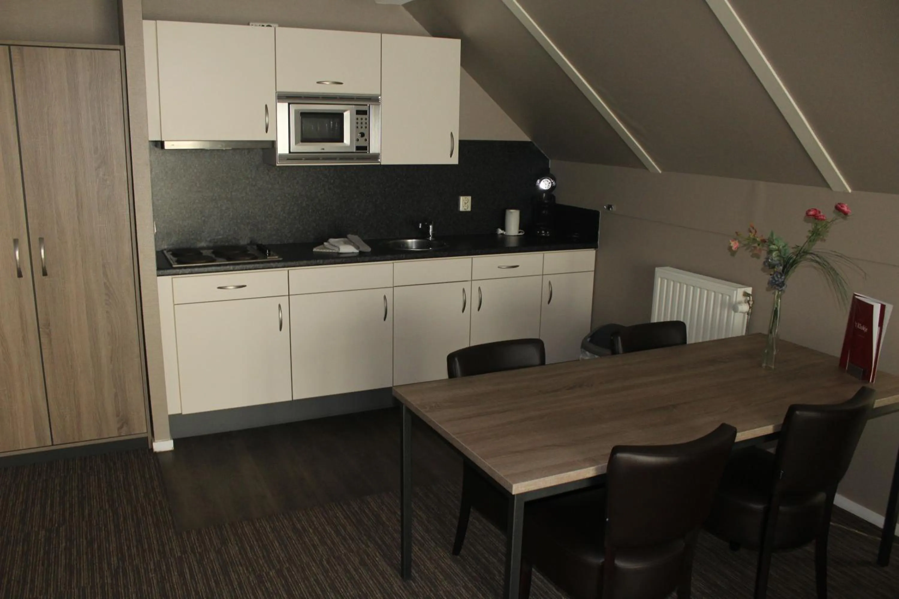 Kitchen or kitchenette in Hotel Restaurant 't Klokje