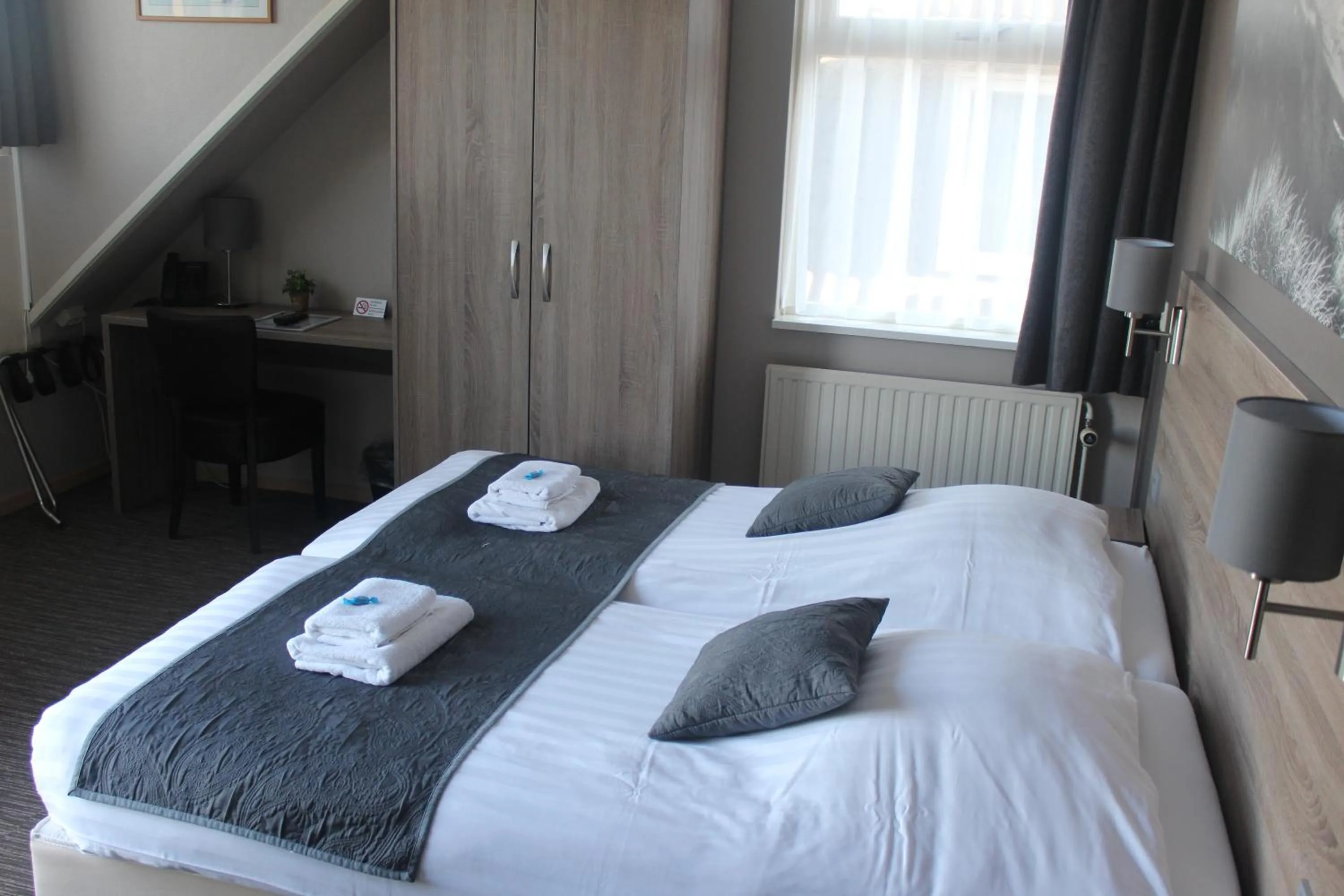 Bedroom, Bed in Hotel Restaurant 't Klokje