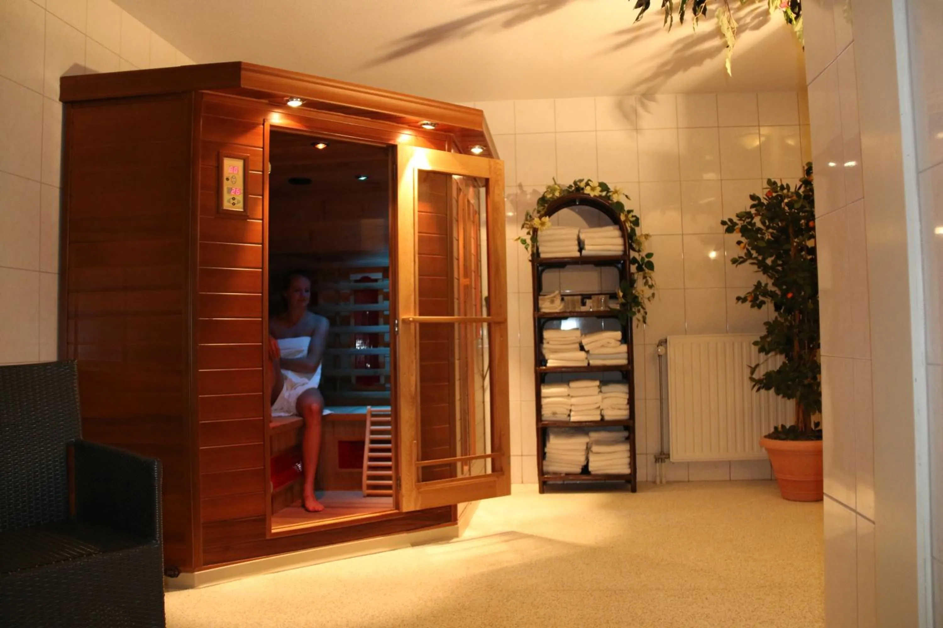 Swimming pool in Hotel Restaurant 't Klokje