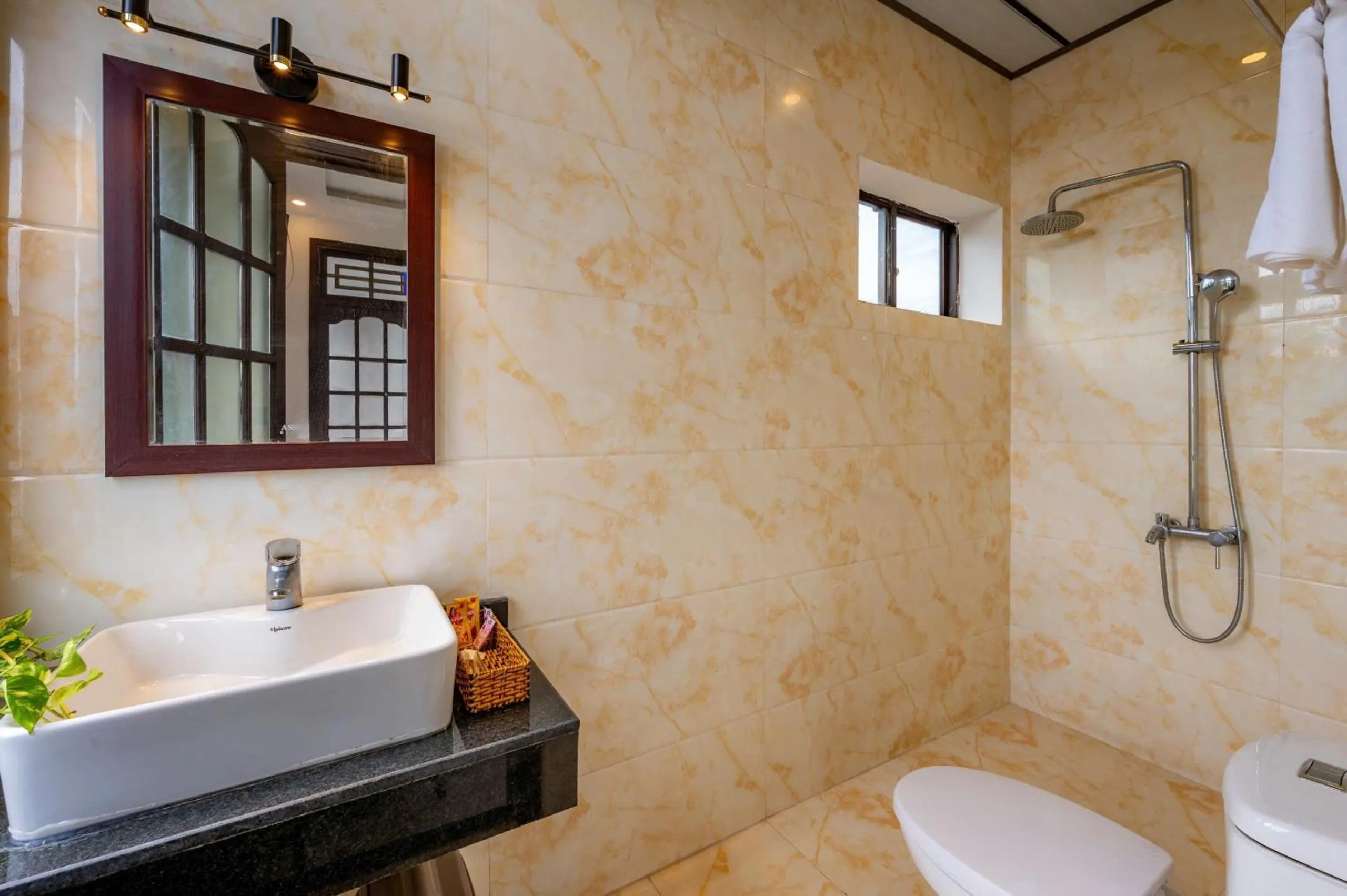 Shower in Golden Sun Hotel Hoi An