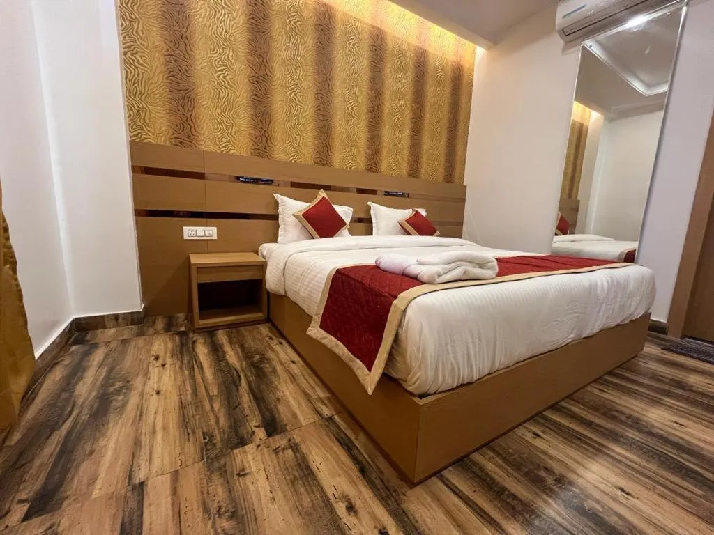 Bed in Hotel Royal Casa