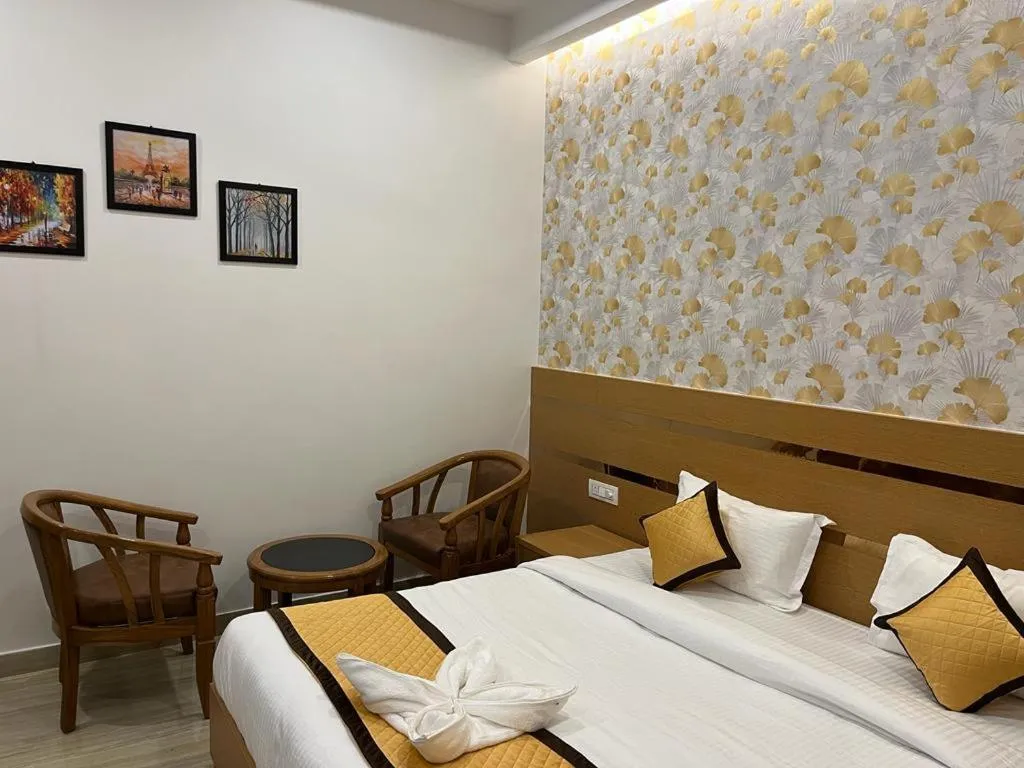 Bed in Hotel Royal Casa