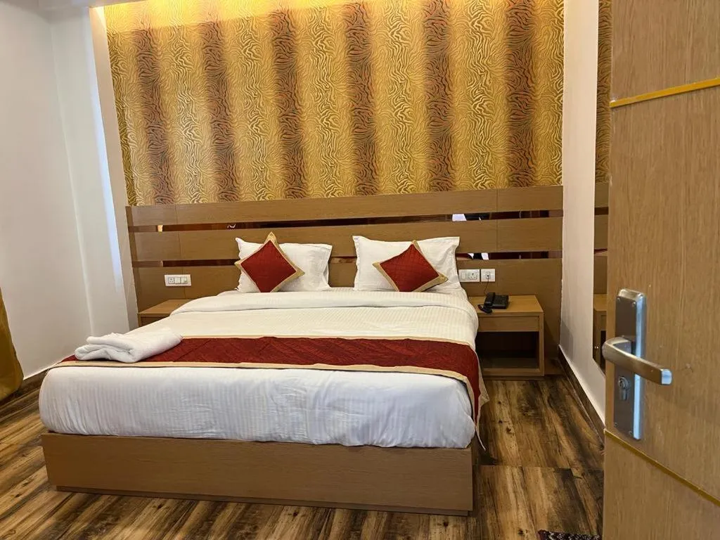 Bed in Hotel Royal Casa