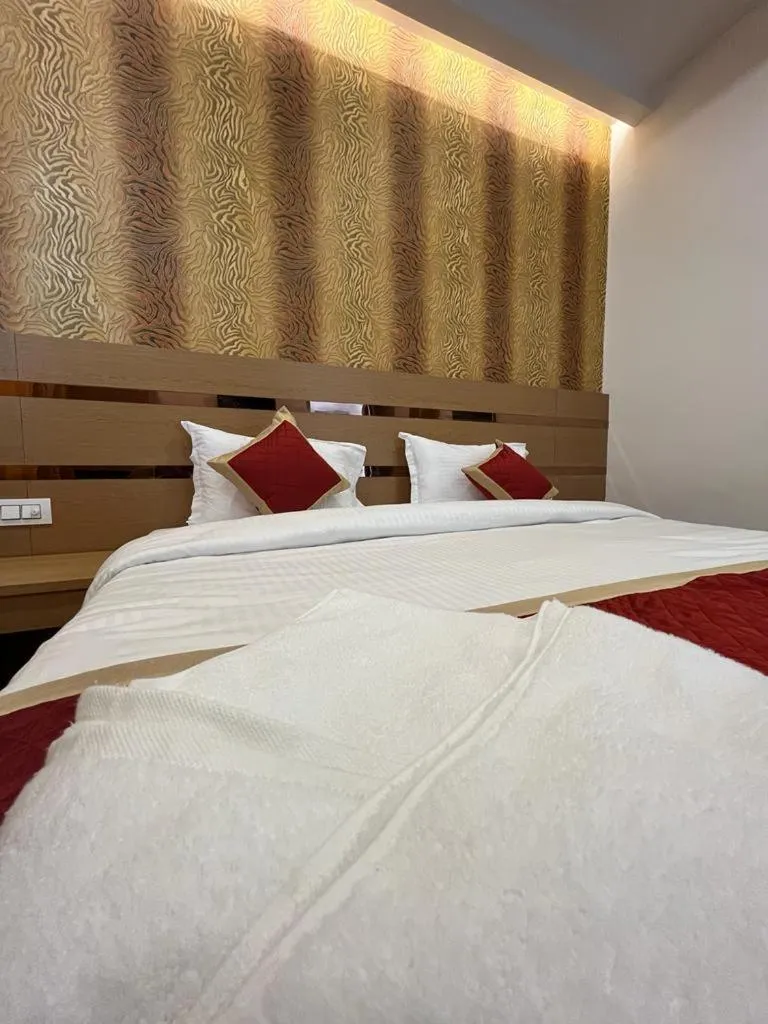 Bed in Hotel Royal Casa