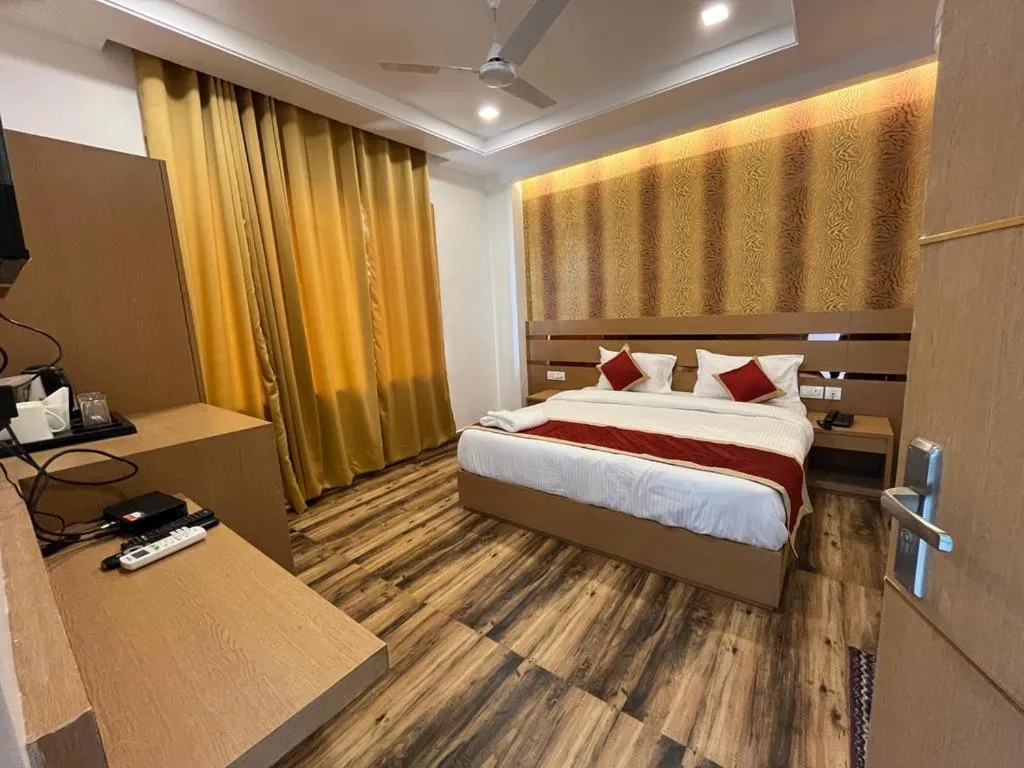 Bed in Hotel Royal Casa