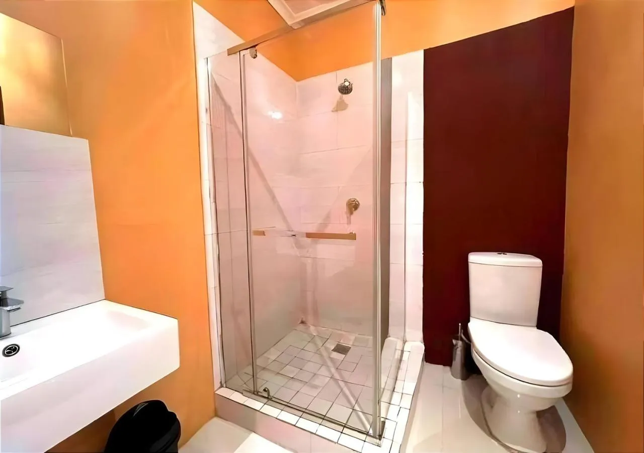 Shower in Durban inn