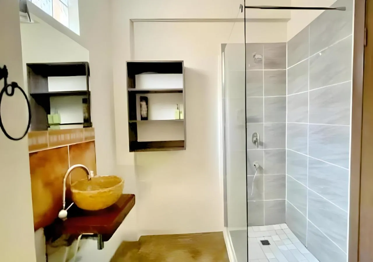 Shower in Durban inn