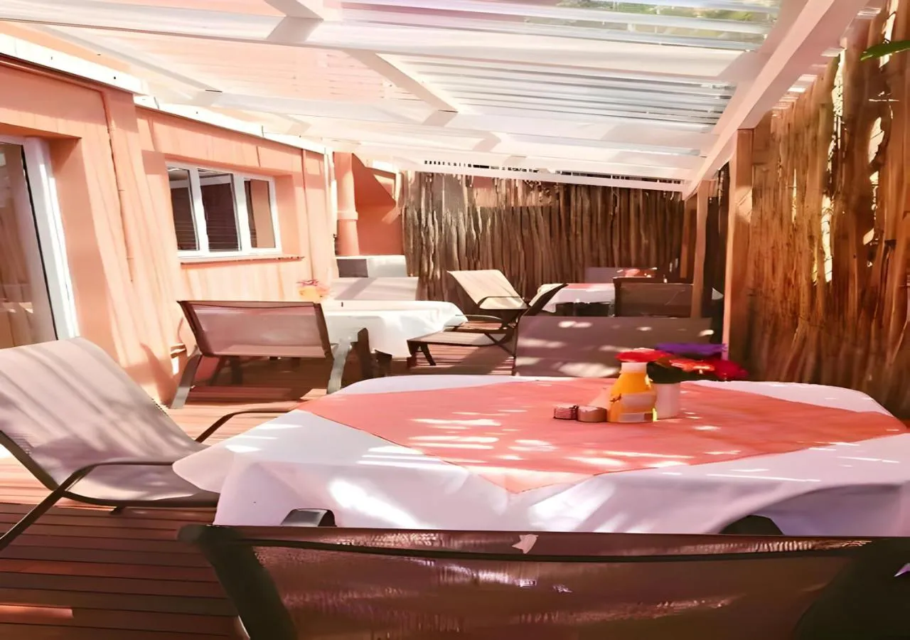 Dining area in Durban inn