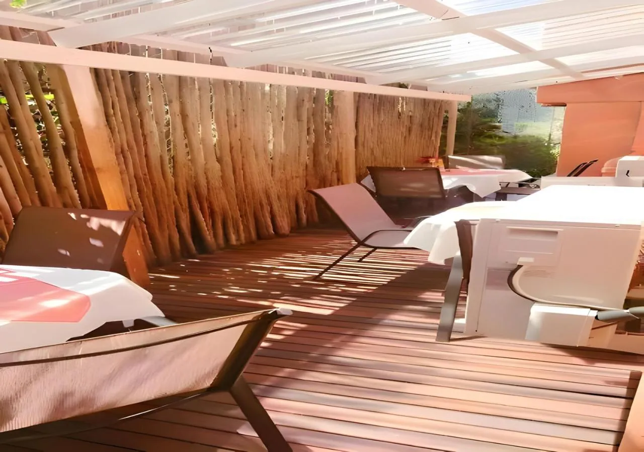 Seating area in Durban inn