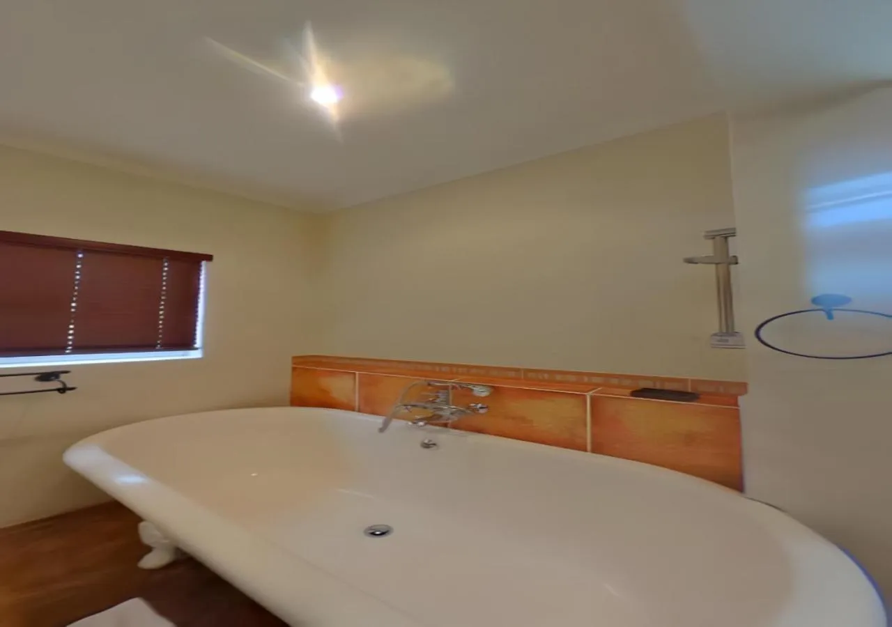 Bathroom in Durban inn