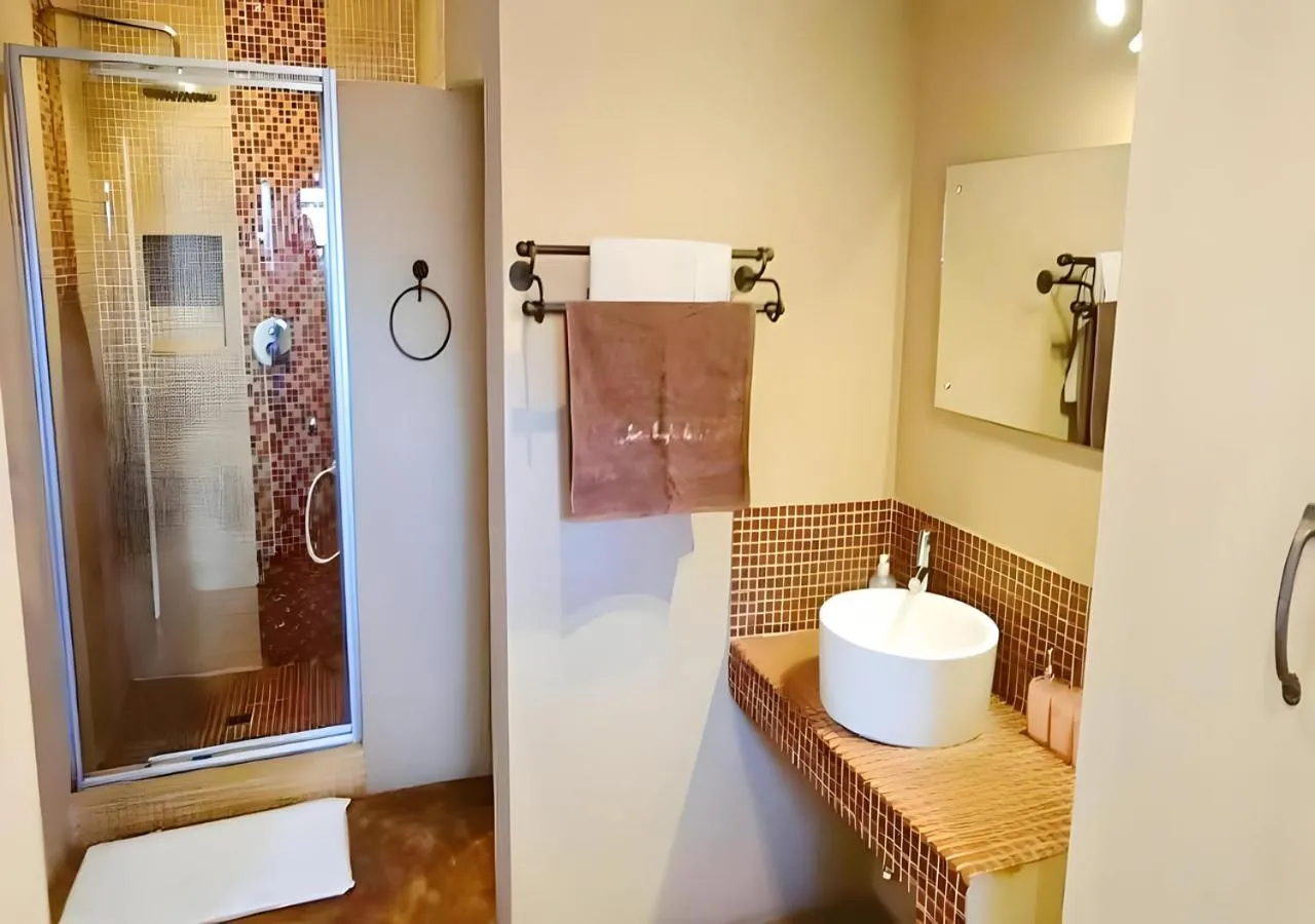 Shower in Durban inn