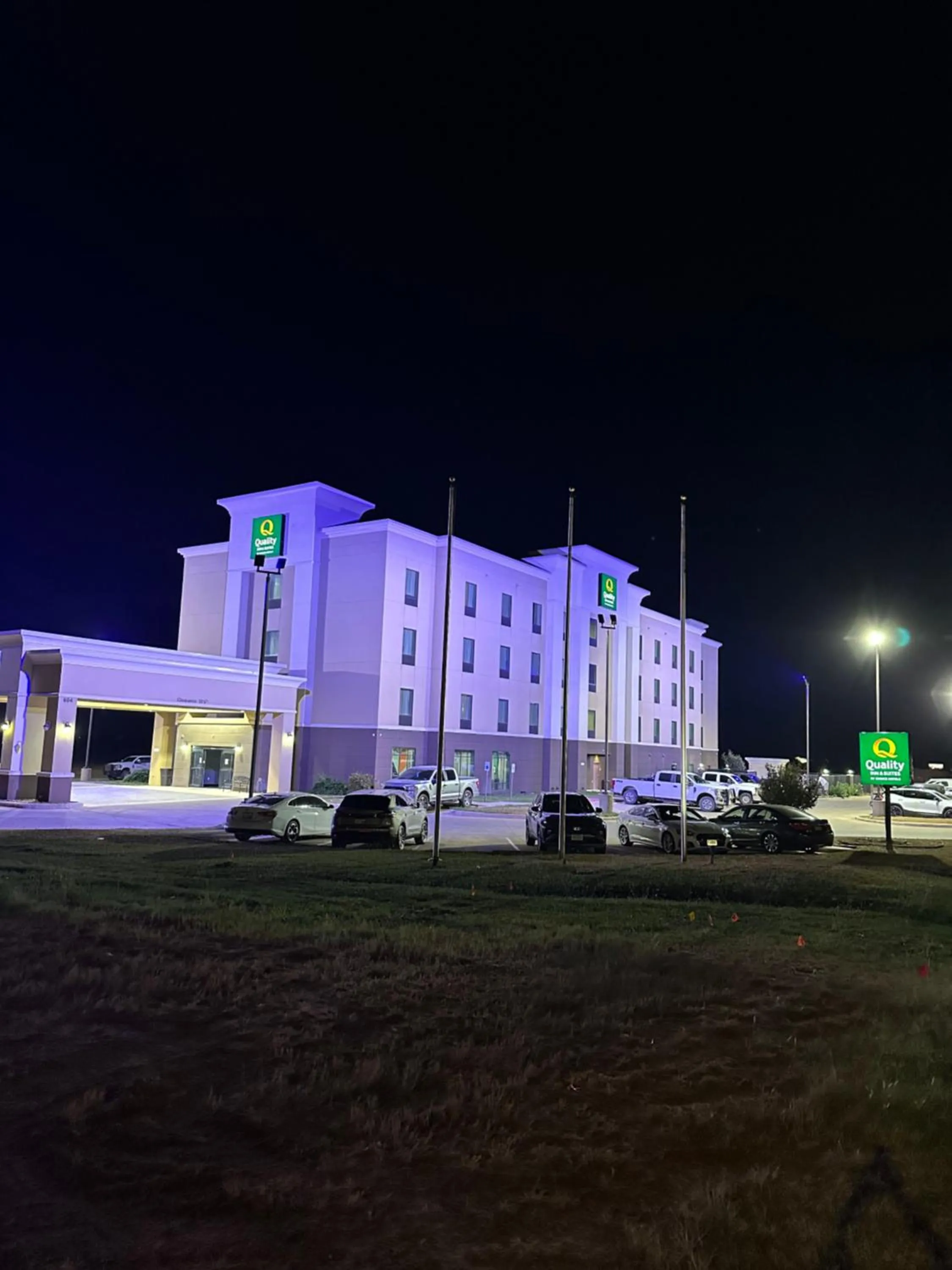 Property building in Quality Inn & Suites Pearsall
