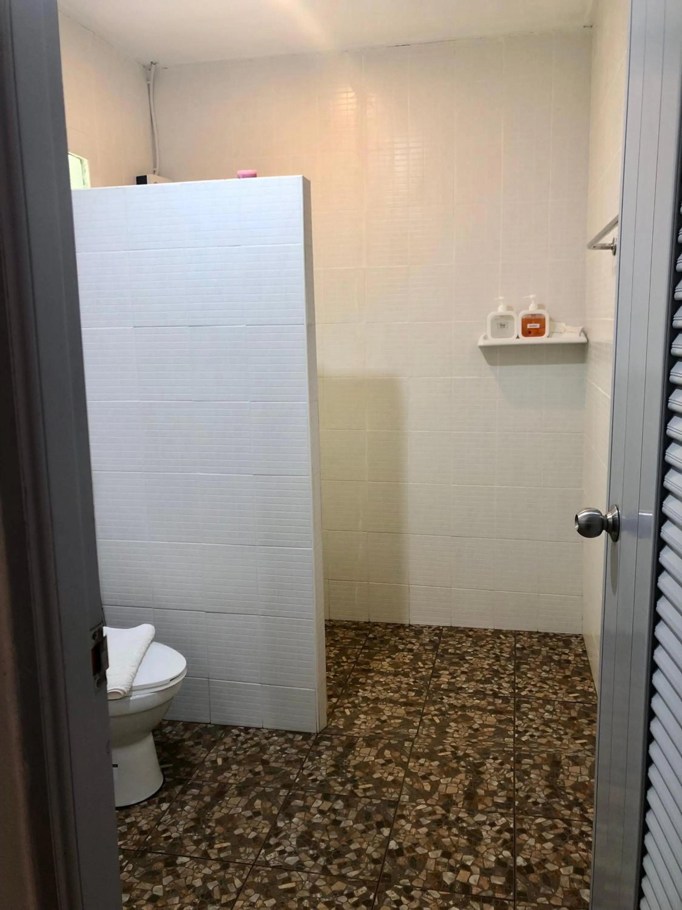 Bathroom in Lanta Wanida Resort