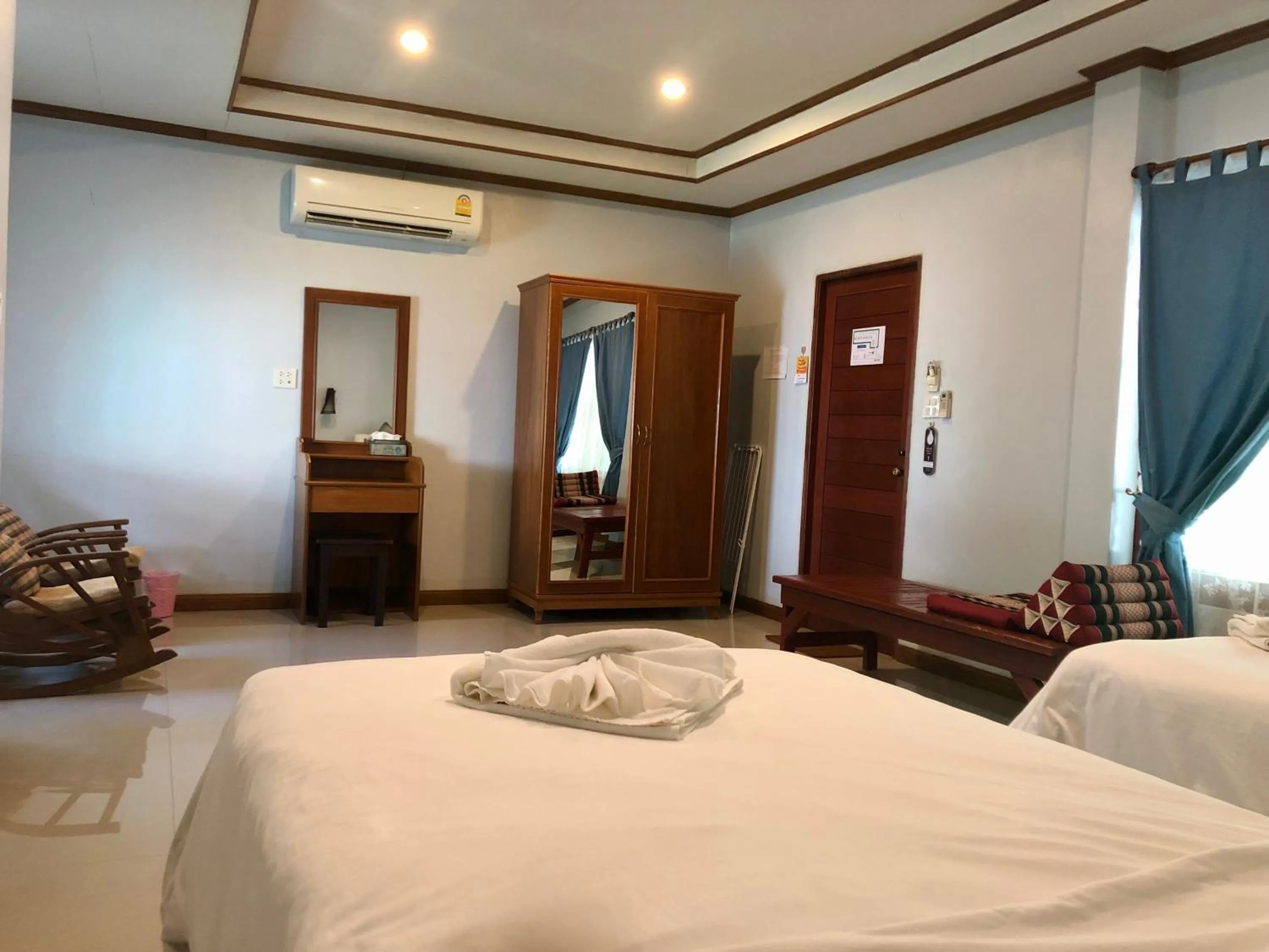 Bed in Lanta Wanida Resort