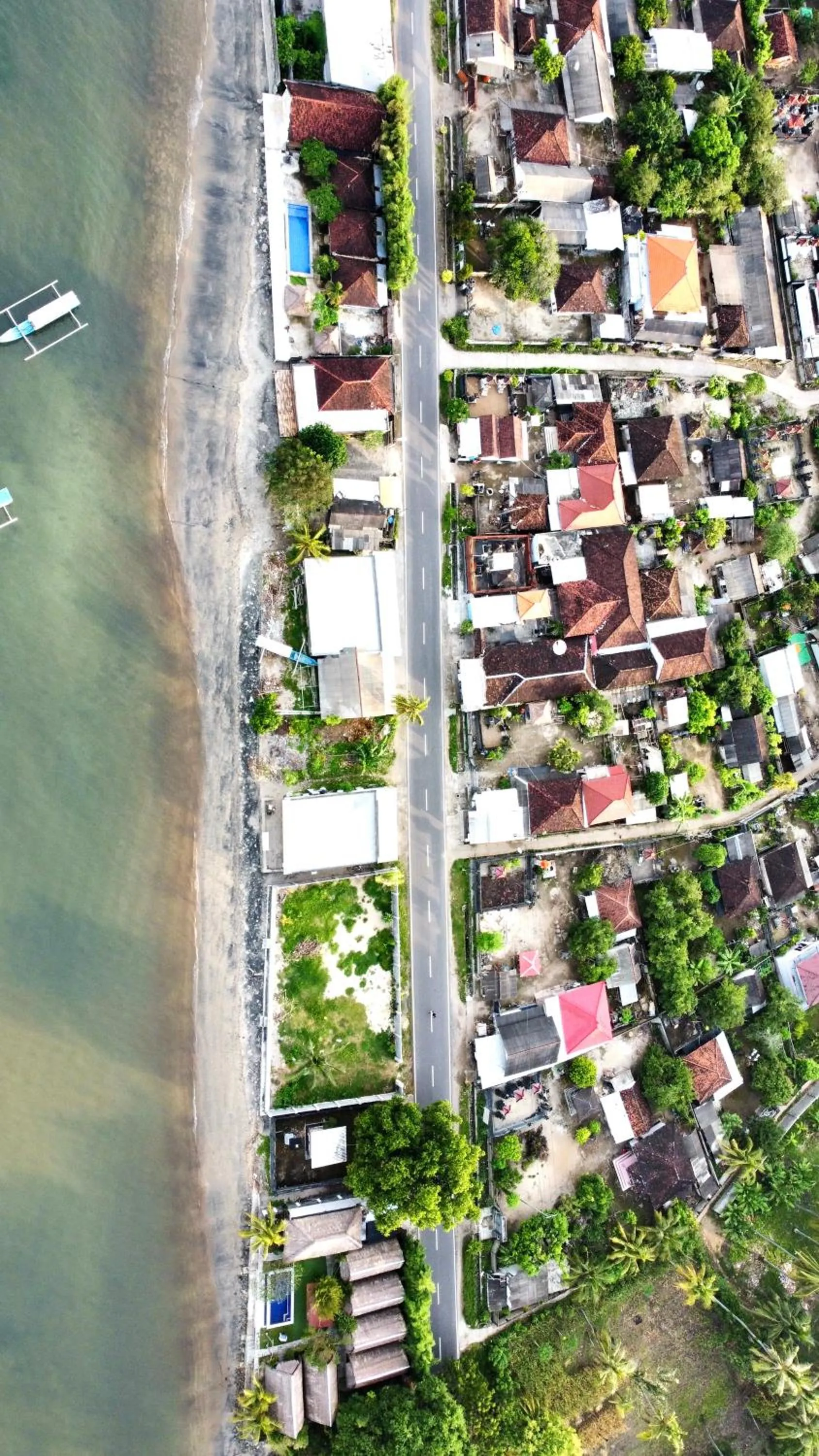 Property building in Krisna Bungalows and Restaurant