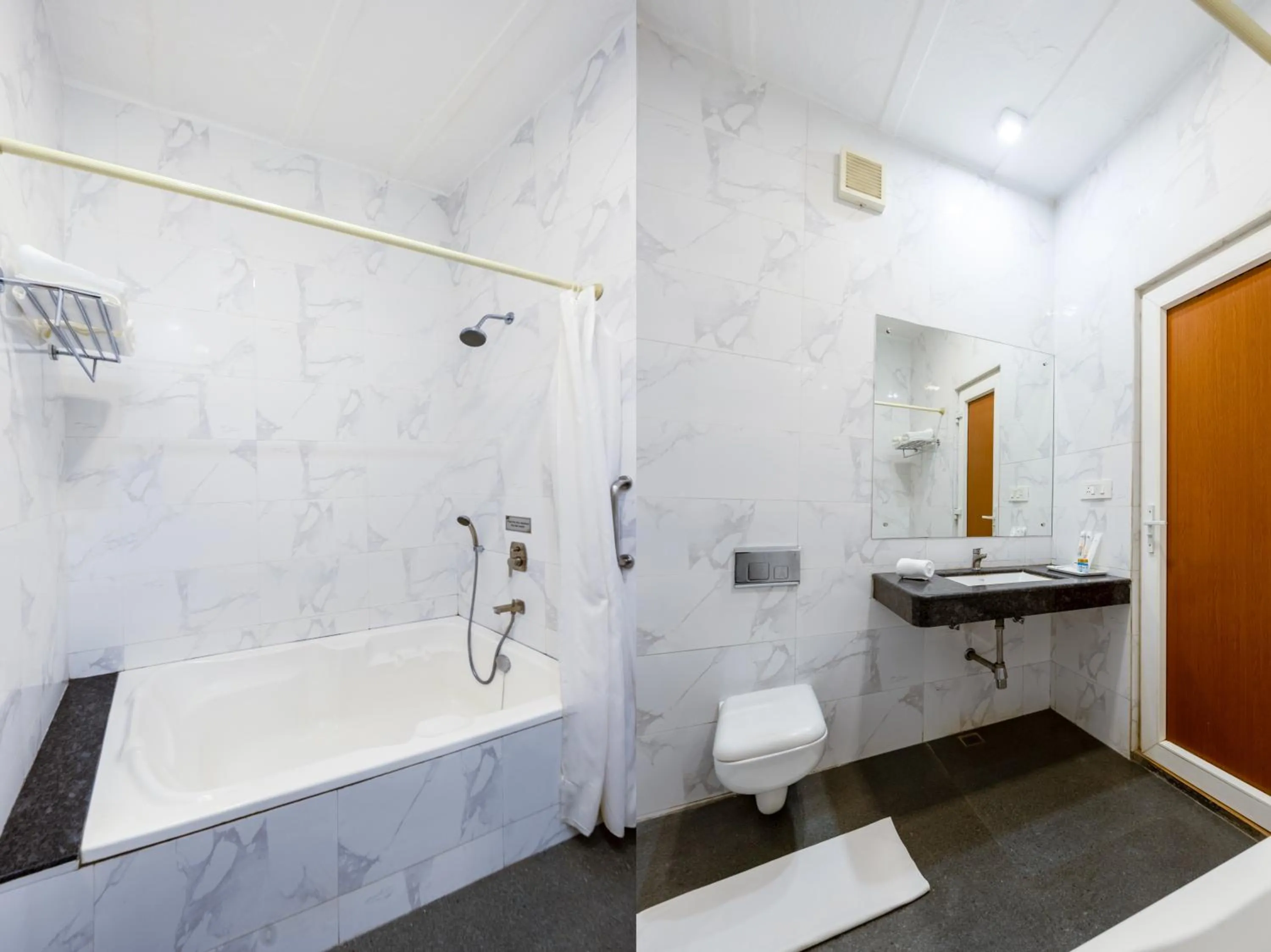 Bathroom in Aapno Ghar Resort & Amusement Park