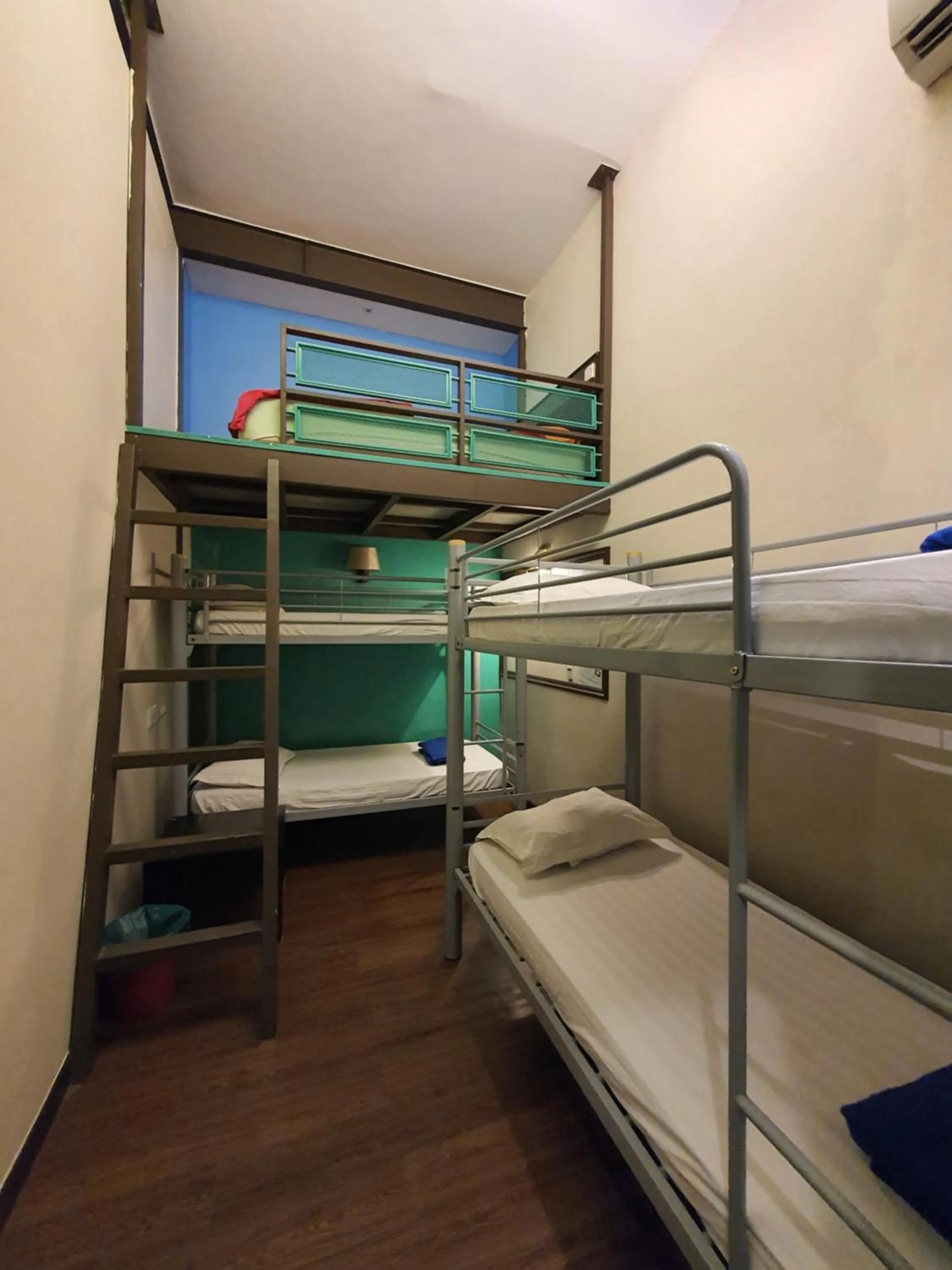 Bed in Travel Hub Highstreet