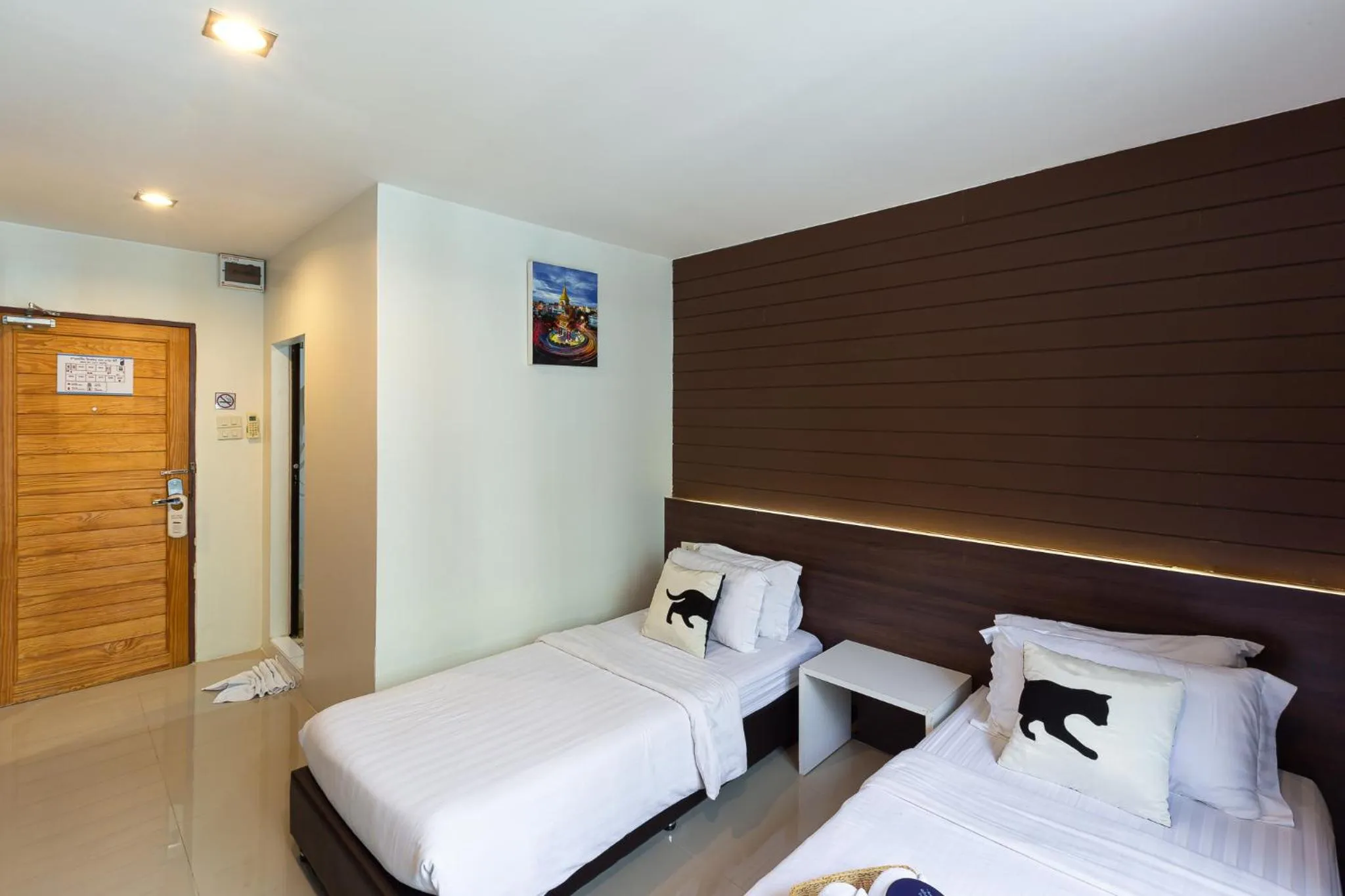 Bed in Bed By City Hotel