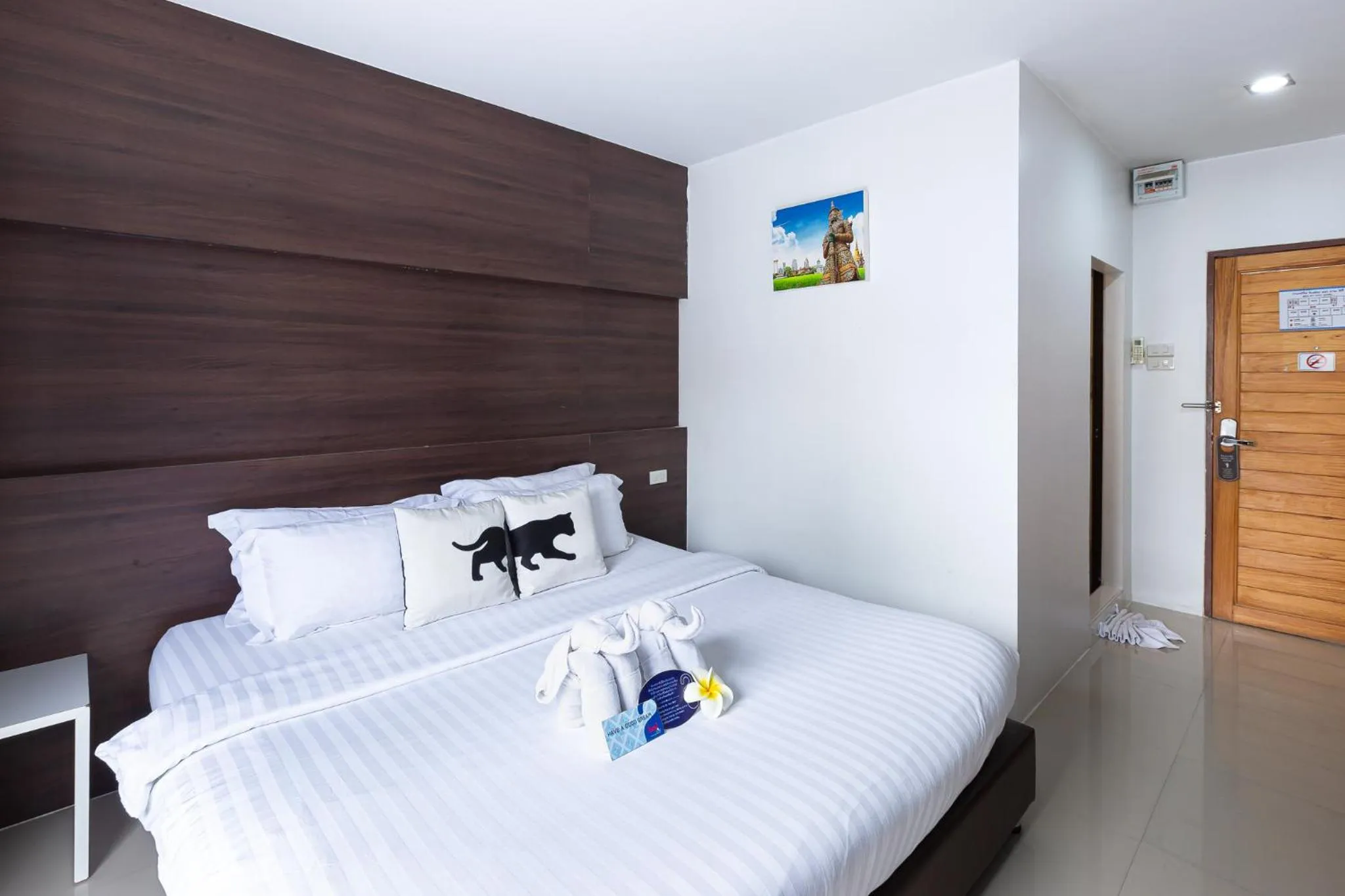 Bed in Bed By City Hotel