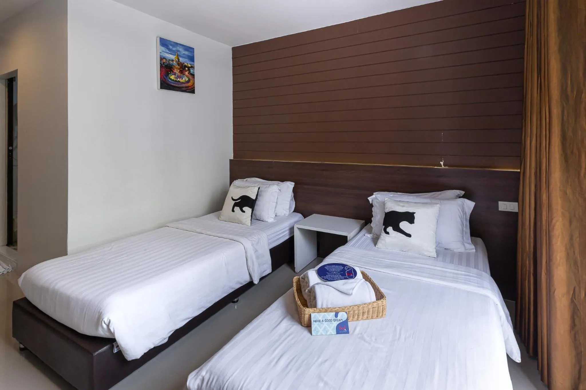 Bed in Bed By City Hotel