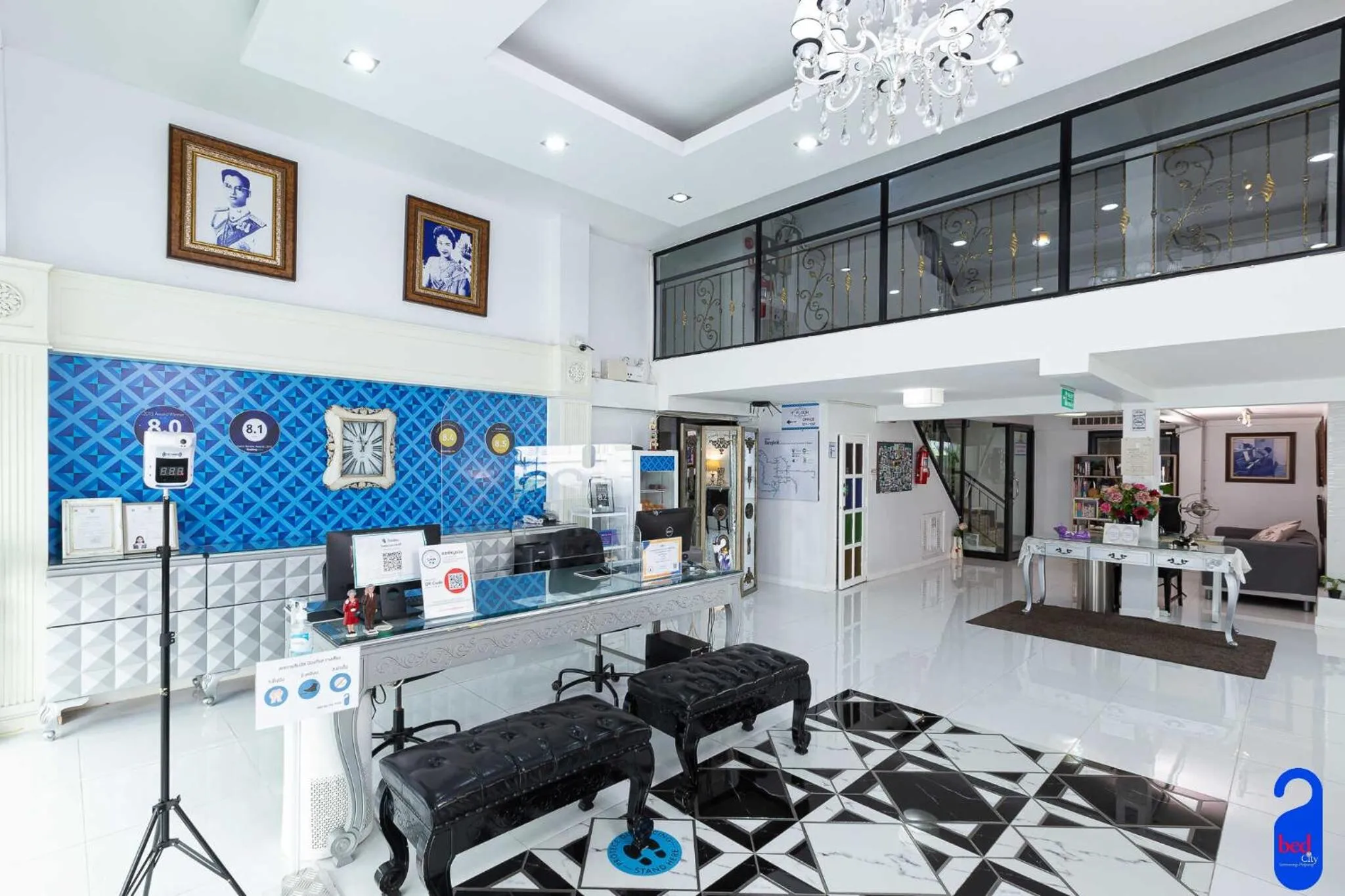 Living room in Bed By City Hotel