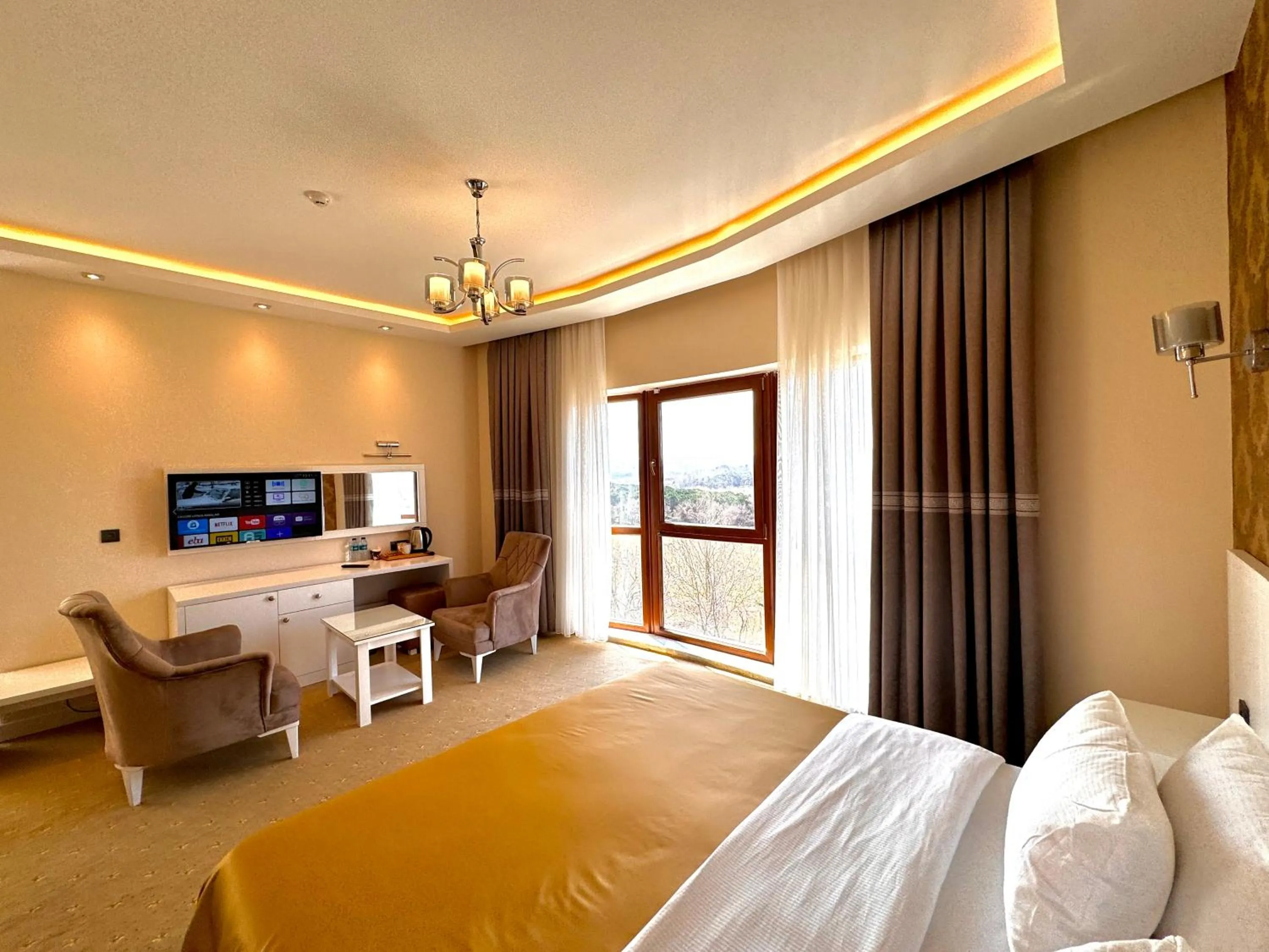 Communal lounge/ TV room, Bed in Green Roof Boutique Hotel & SPA Istanbul Airport