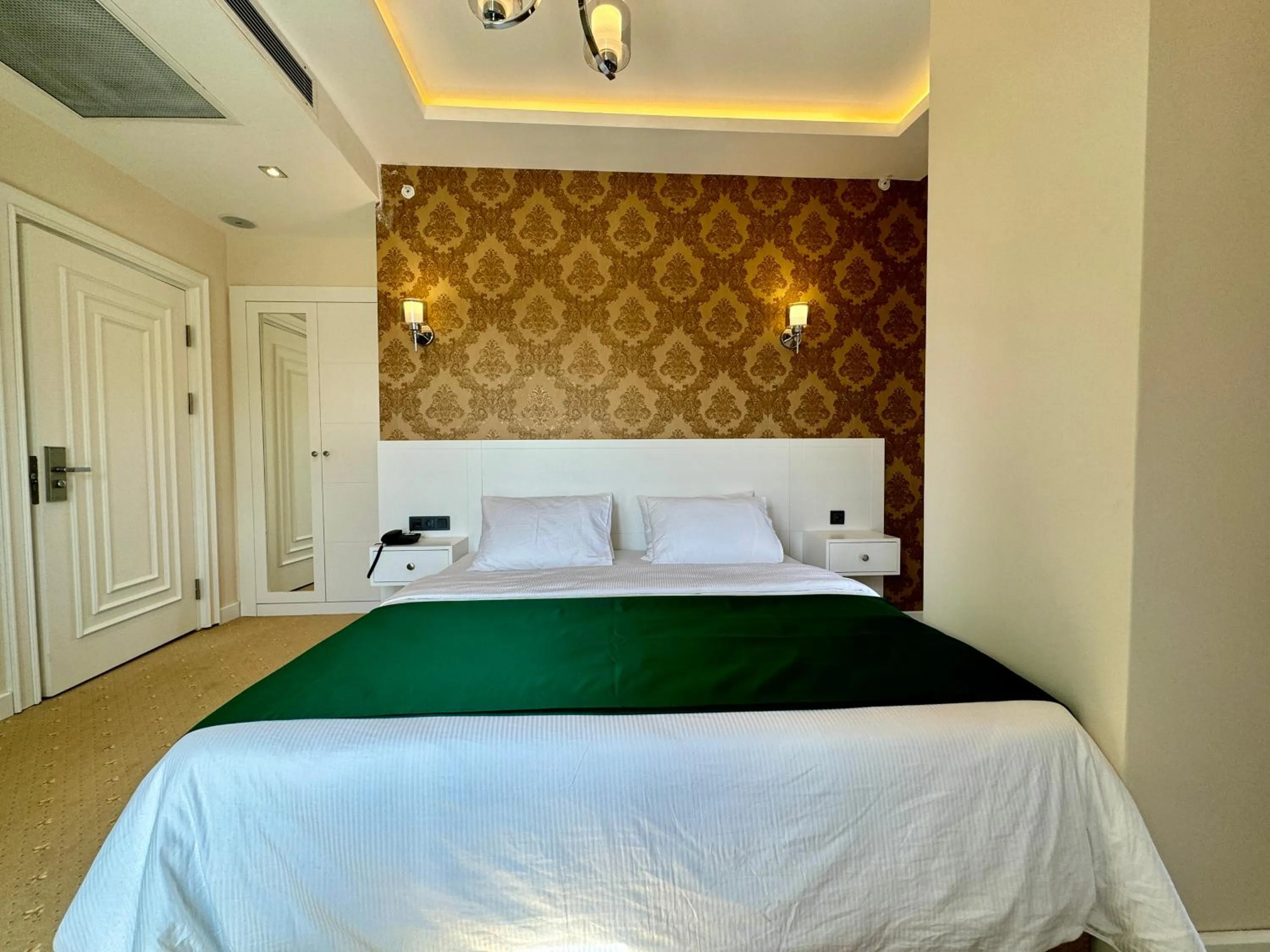 Bed in Green Roof Boutique Hotel & SPA Istanbul Airport