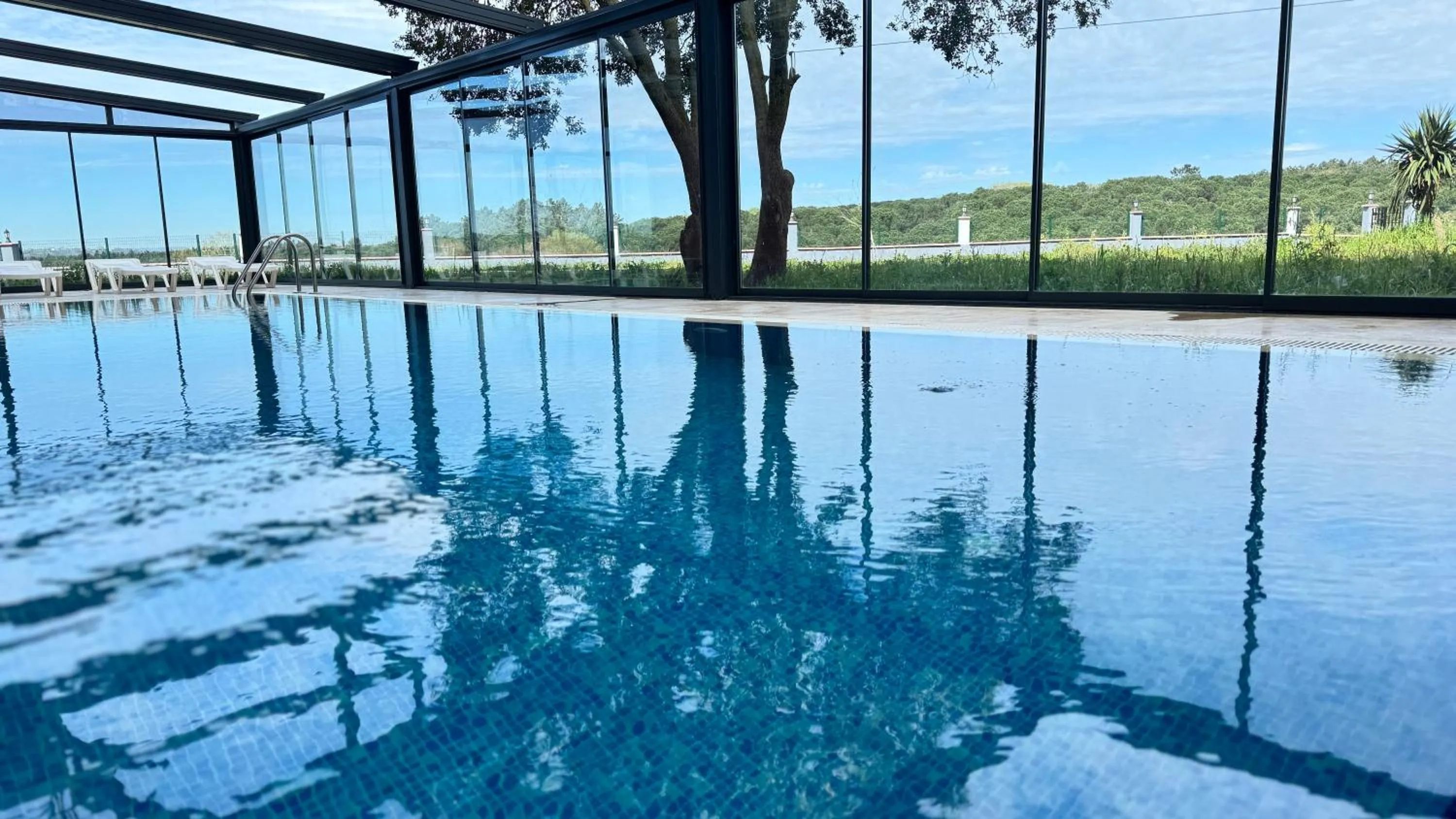 Swimming pool in Green Roof Boutique Hotel & SPA Istanbul Airport