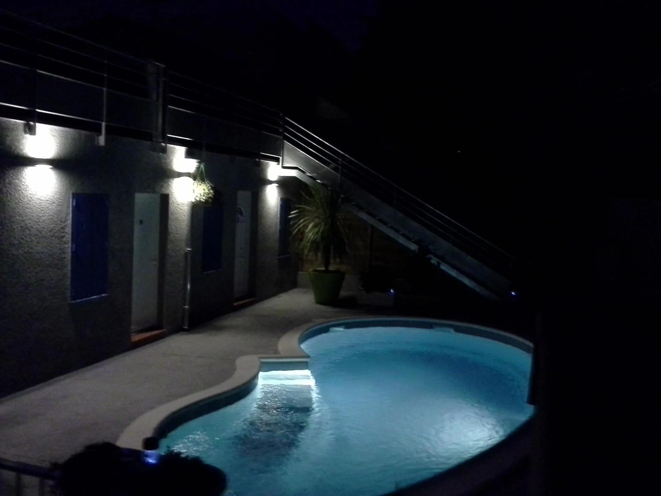 Swimming pool in Hotel Le Majestic Canet plage