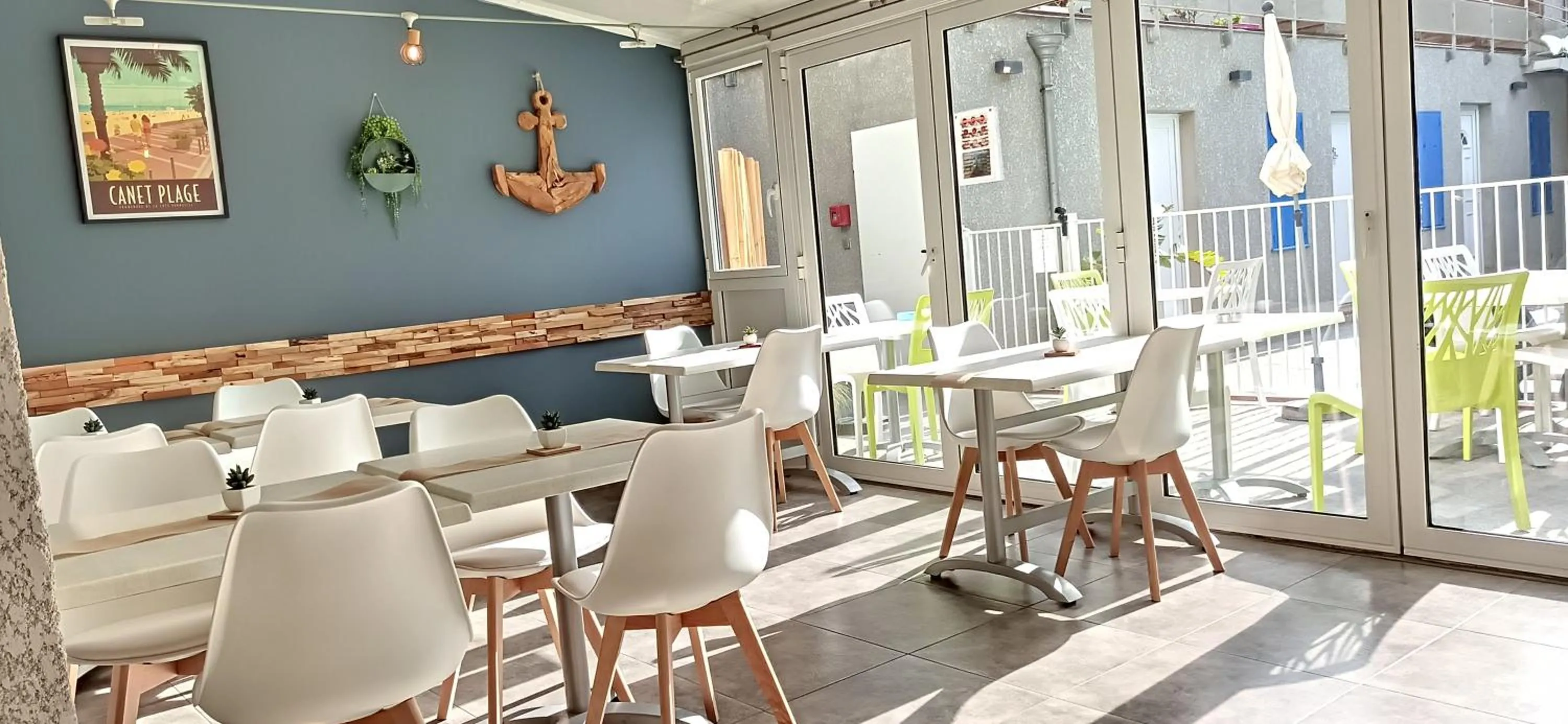 Living room in Hotel Le Majestic Canet plage