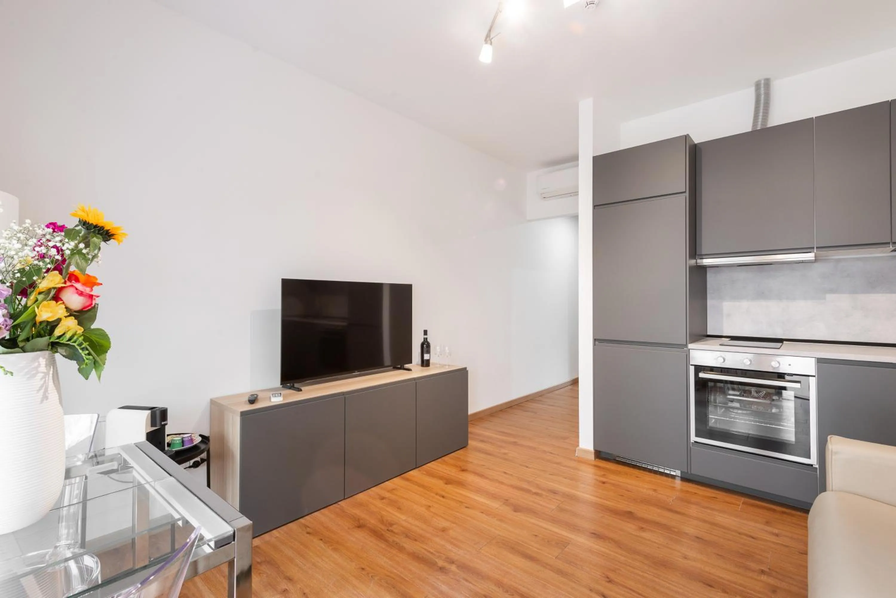 Kitchen or kitchenette in Ottavia Residence Roma