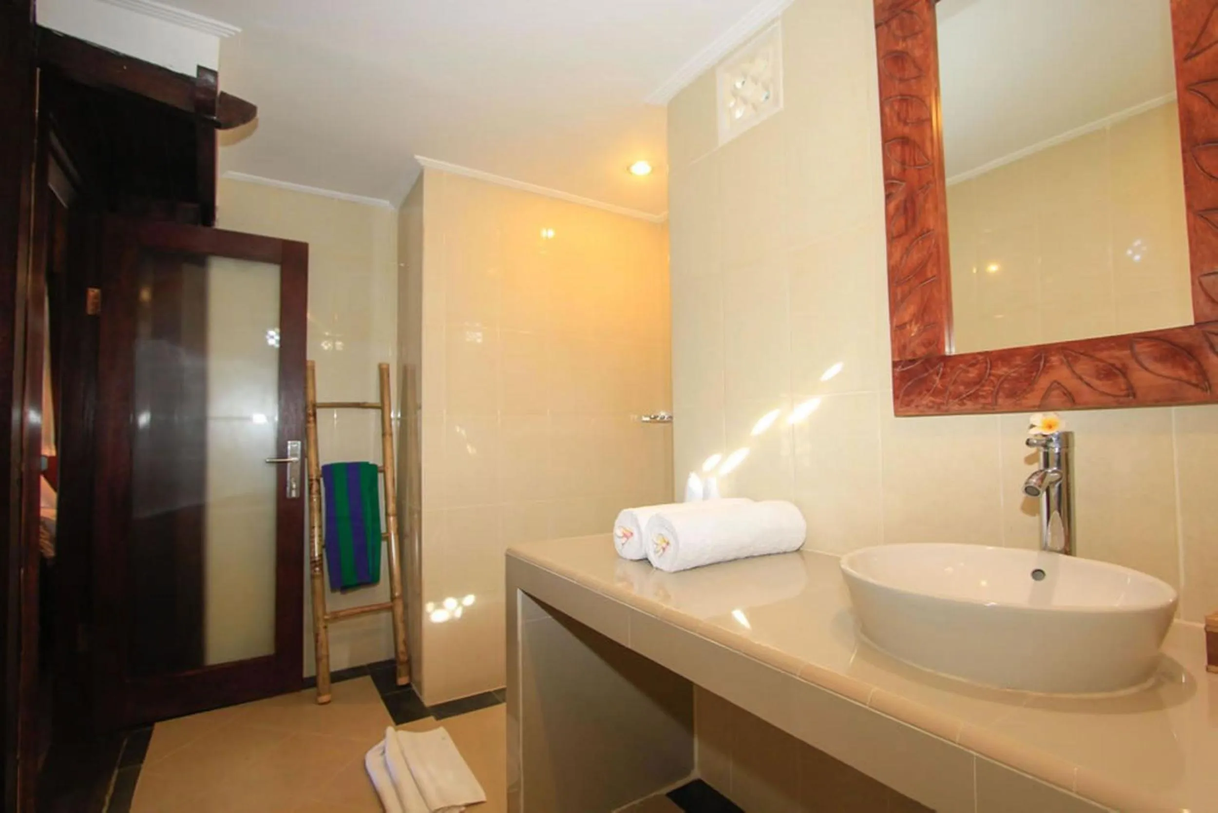 Bathroom in Radiant Jepun Villa