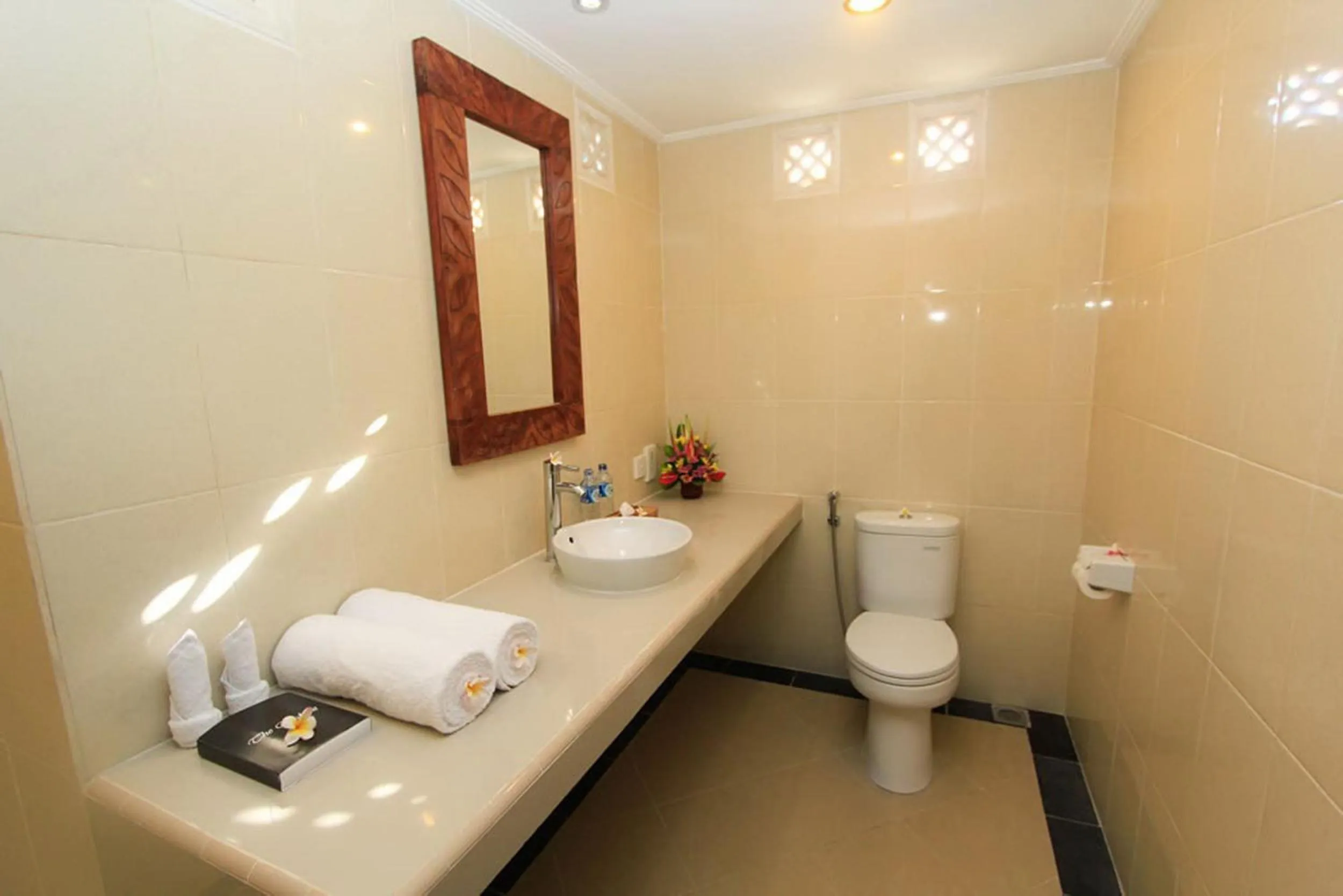 Bathroom in Radiant Jepun Villa